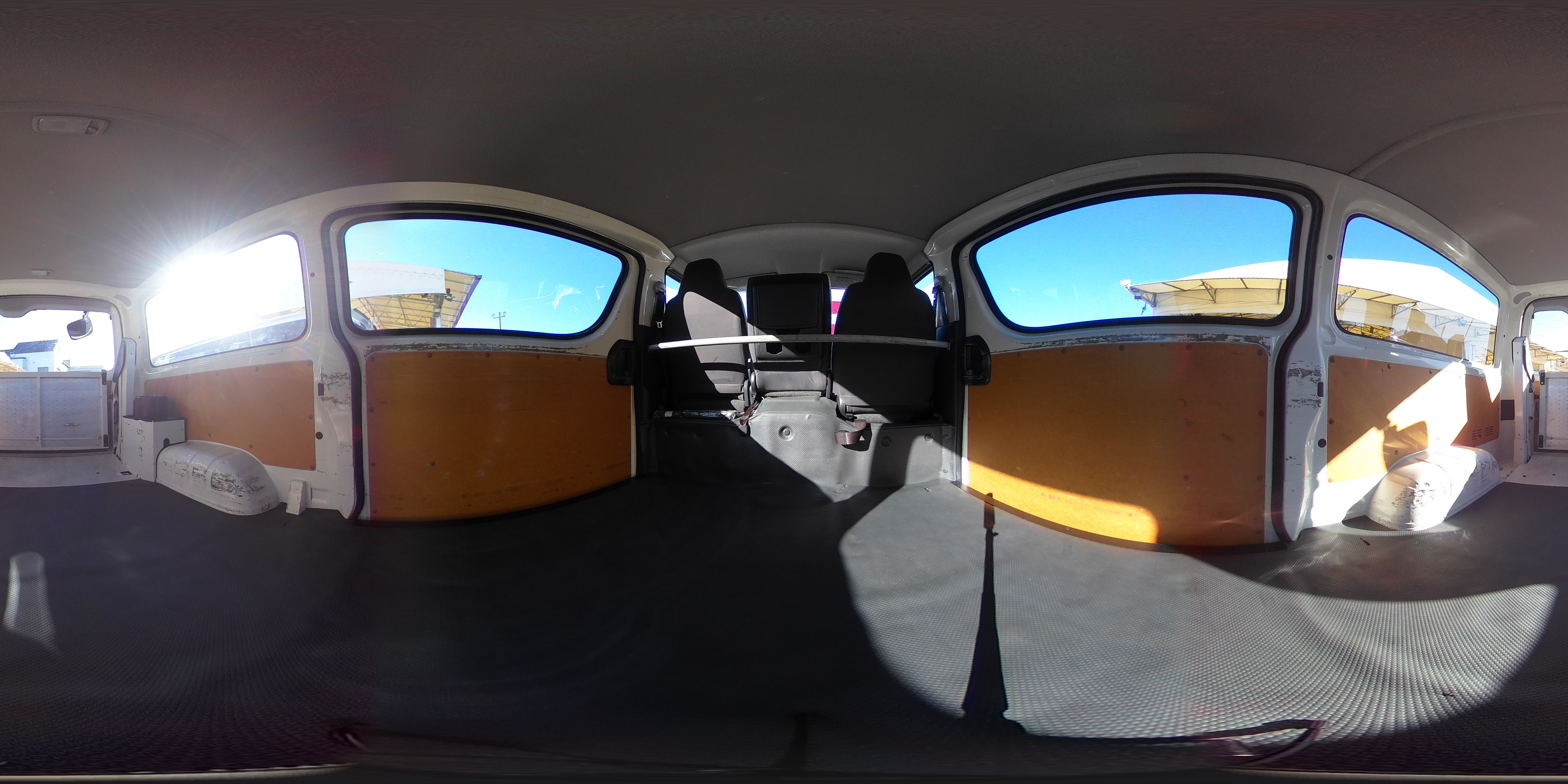 ハイエース　ロング　ＤＸ　５ドア　ガソリン車　３人乗り　トヨタ車体製パワーゲート　ＥＴＣ　キーレス　ワンオーナー！ＡＴ車！　車検「Ｒ８年１０月まで！」2