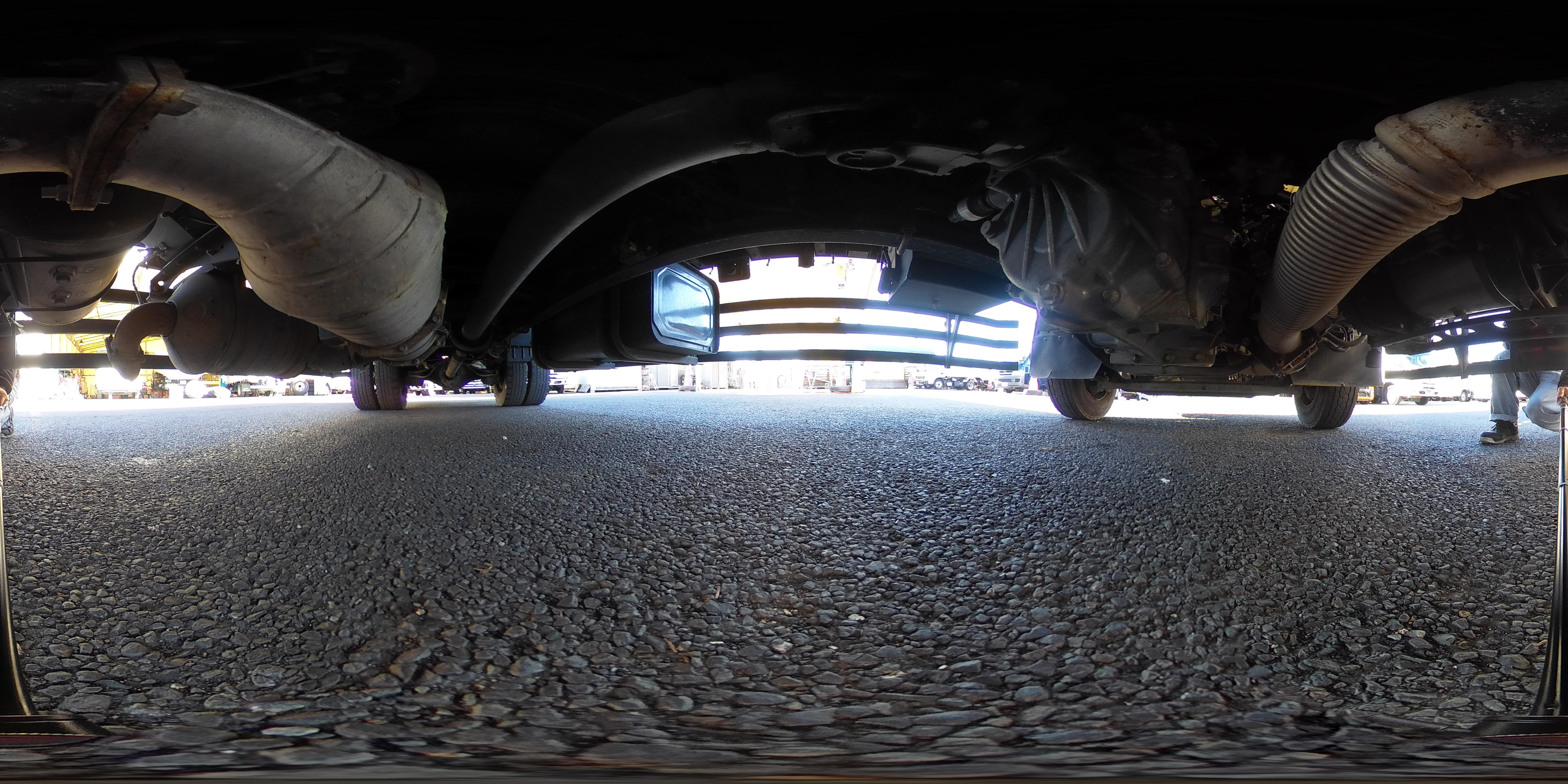 ファイター　増トン　「標準幅　ベッド付き」　平ボディー　アルミブロック　本所ボディー製造りボディー　セイコーラック　リーフサス　積載７７００ｋｇ　６．２ｍ長　三方開　鳥居板張り＆シートデッキ＆ラダー付き　スタンション穴　バックカメラ　ＥＴＣ　坂道発進補助　ＨＩＤヘッドライト　フォグランプ　オートエアコン　衝突軽減ブレーキ　車線逸脱警報　ワンオーナー！６速ＭＴ！1