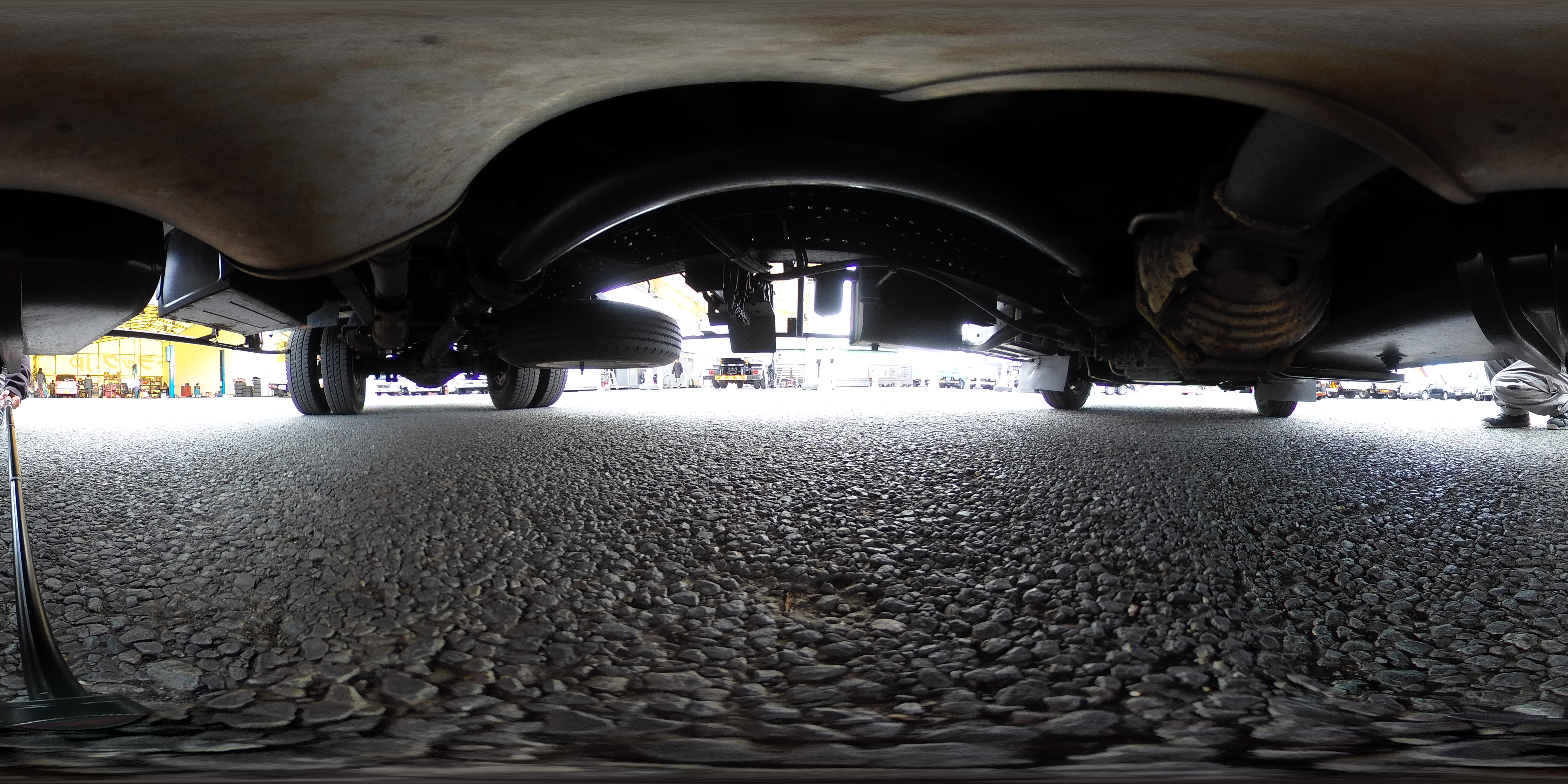 エルフ　「ワイド超ロング」　セーフティーローダー　一般用　花見台製　積載３２５０ｋｇ　三方開　ウインチ　ラジコン　油圧リアゲート　床フック４対　鳥居下部鉄板張り　社外ナビ　ワンセグＴＶ　ＥＴＣ　フォグランプ　左電格ミラー　ＡＴ車！1