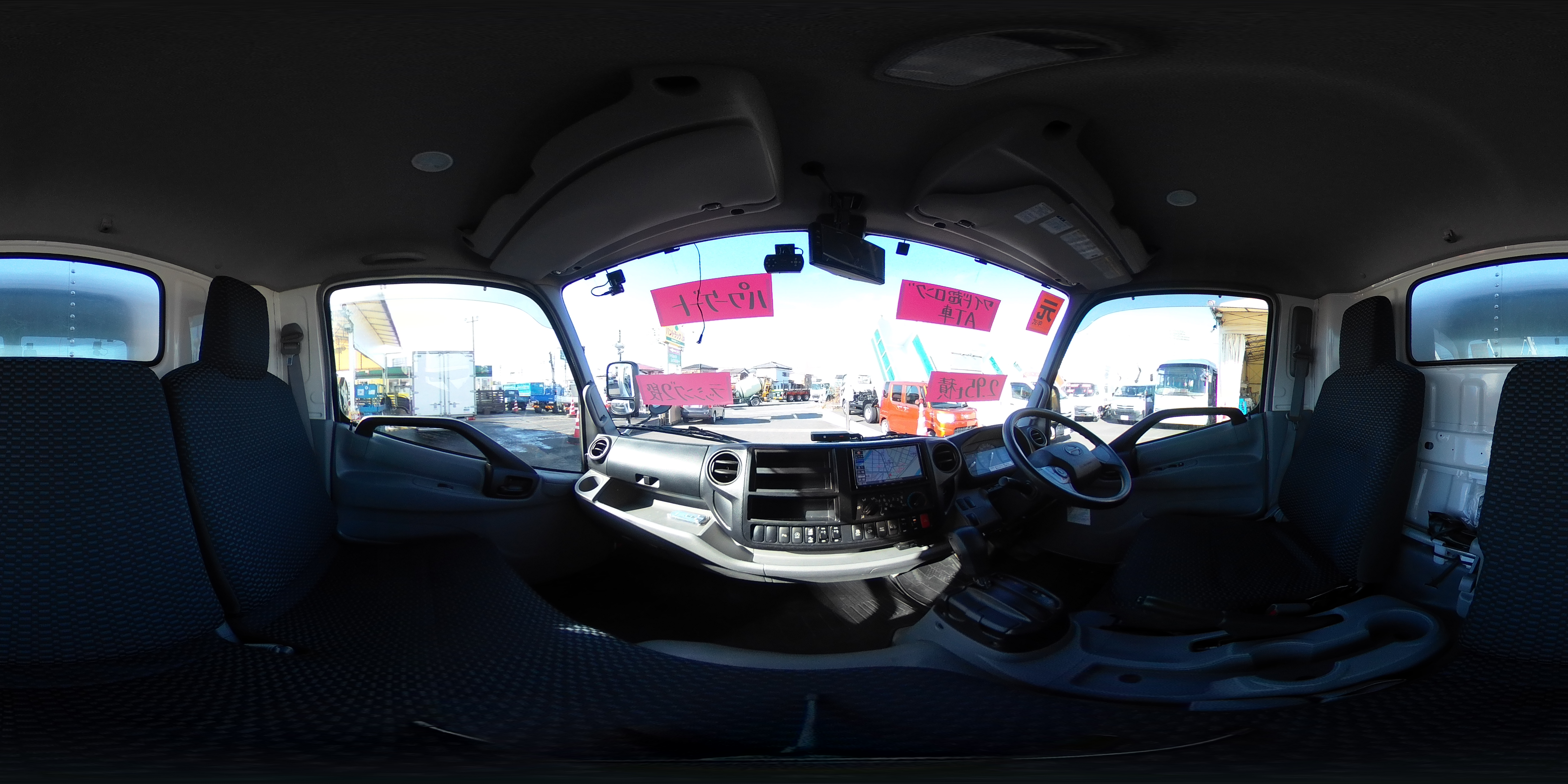 デュトロ　「ワイド超ロング」　アルミバン　積載２９５０ｋｇ　跳ね上げ式　パワーゲート　ラッシング２段　荷台一部シマ板張り　バックカメラ　社外ナビ　フルセグＴＶ　ＥＴＣ２．０　左電格ミラー　ＬＥＤヘッドライト＆フォグランプ　クリアランスソナー　スマートキー　日本フルハーフ製　ＡＴ車！1