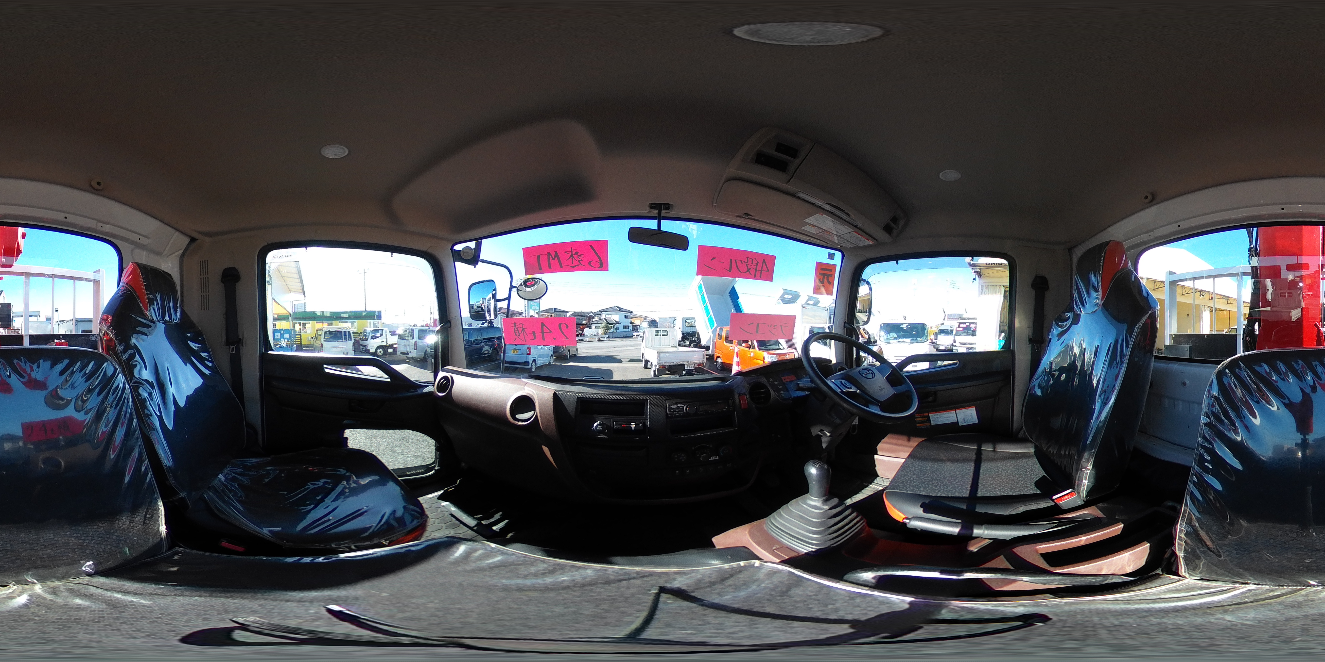 レンジャー　４トン　「ベッドレス」　４段クレーン　積載２４００ｋｇ　古河ユニック製　５．４ｍ長　ラジコン　フックイン　２．９３ｔ吊　セイコーラック　ロープ穴３対　坂道発進補助　衝突軽減ブレーキ　車線逸脱警報　６速ＭＴ！0