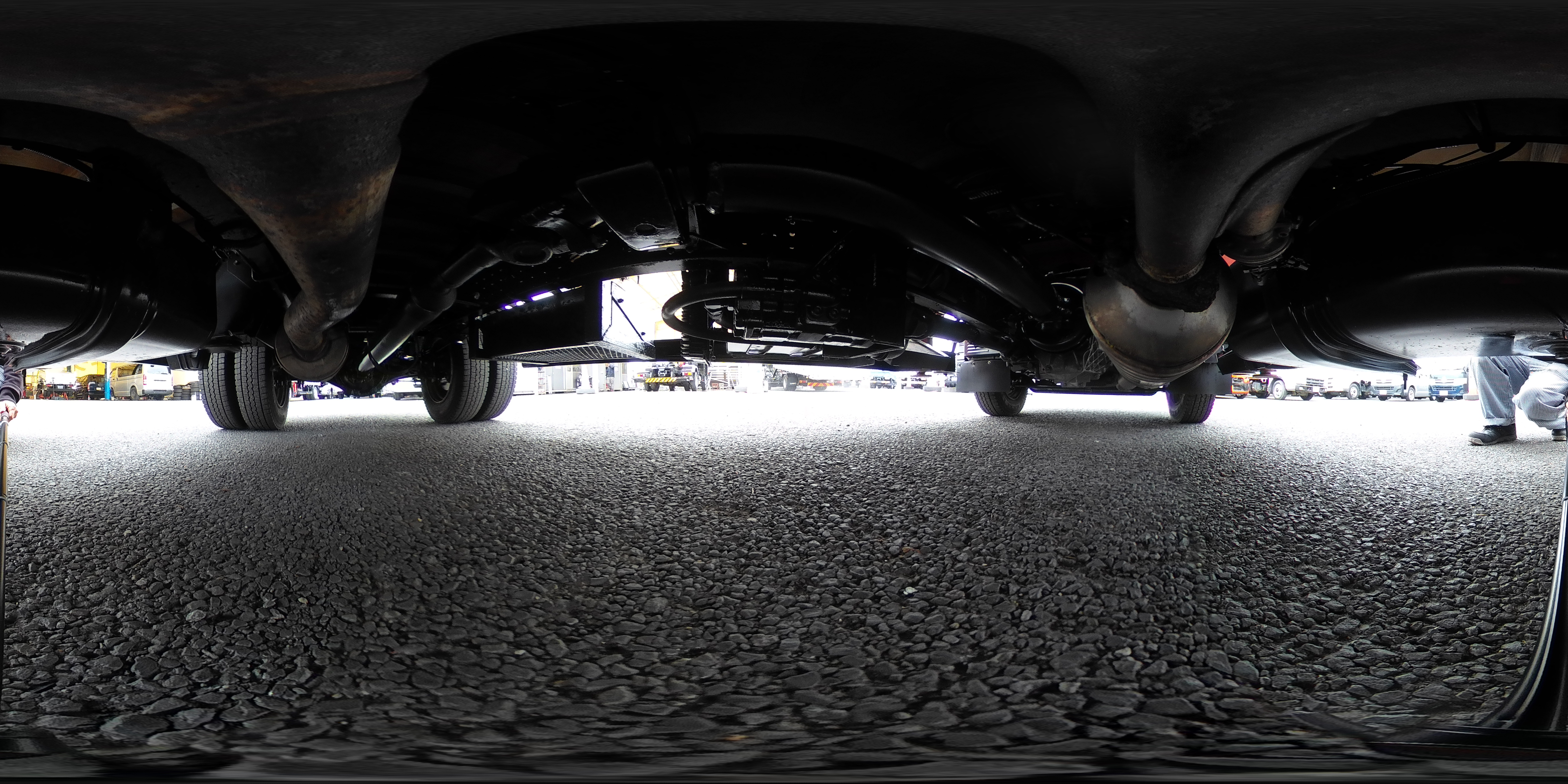 キャンター　「カスタム　標準幅　ロング」　４段クレーン　積載２０００ｋｇ　古河ユニック製　ラジコン　フックイン　２．６３ｔ吊　セイコーラック　鳥居工具箱＆上部金網張り　アオリ上部プロテクター付き　網工具入れ　左電格ミラー　バックカメラ　ＥＴＣ　フォグランプ　キーレス　ＨＩＤヘッドライト　メッキパーツ　５速ＭＴ！1