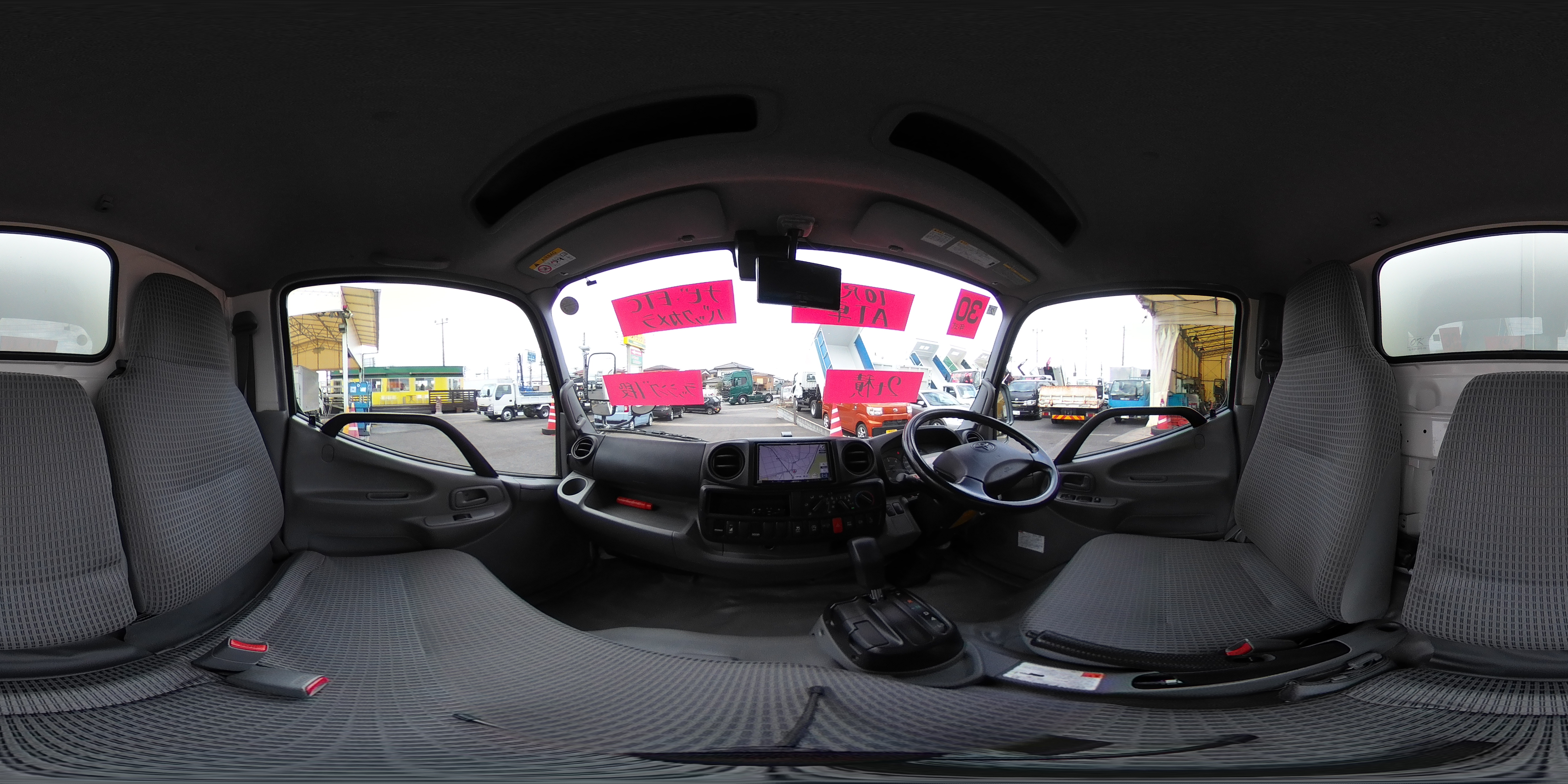 ダイナ　１０尺　パネルバン　積載２０００ｋｇ　サイドドア　ラッシング１段　バックカメラ　社外ナビ　ＥＴＣ　スマートキー　左電格ミラー　フォグランプ　トヨタ車体製　ＡＴ車！0