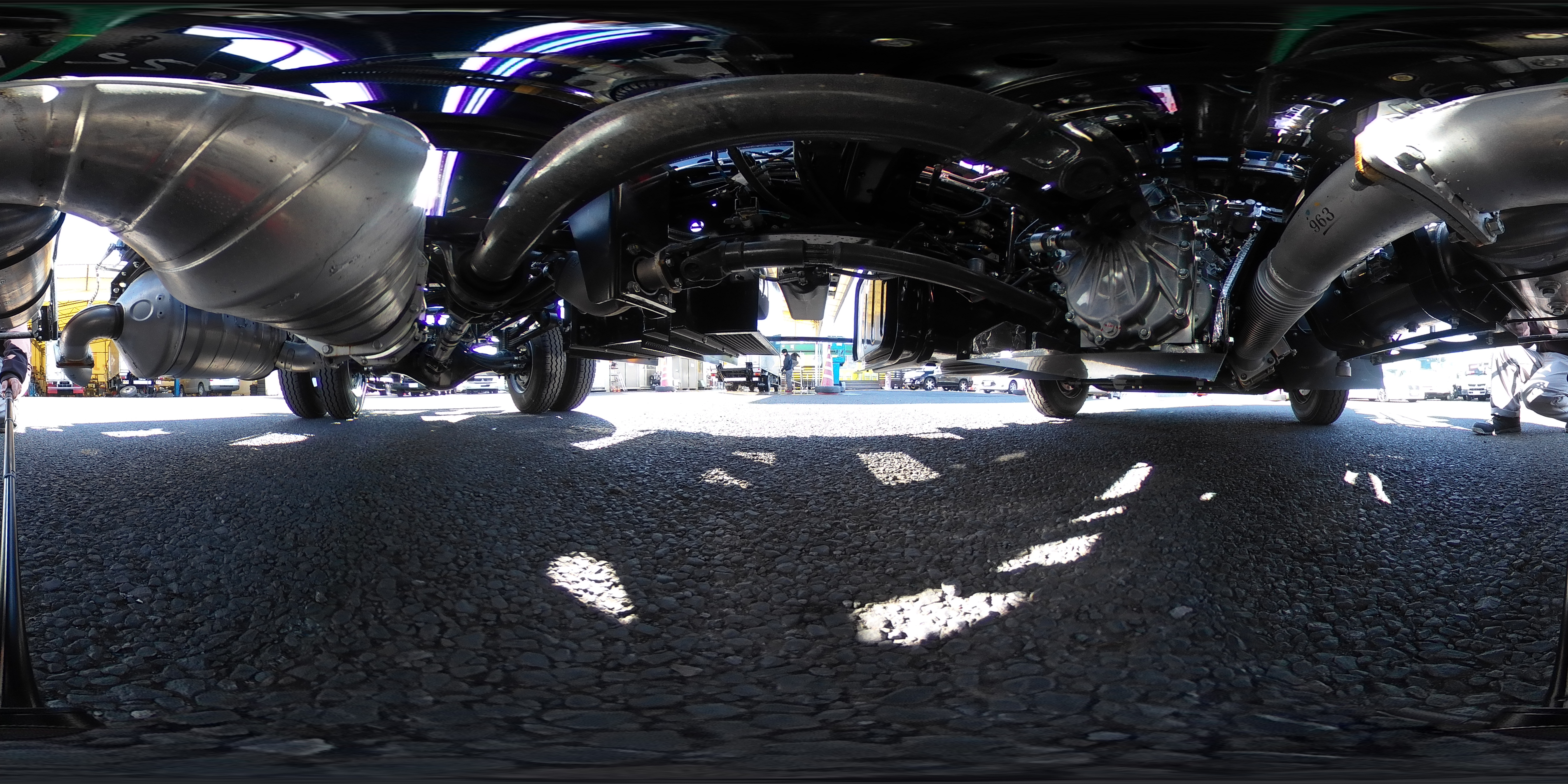 （未使用）　ファイター　４トン　「ベッドレス」　フックロール　極東製　積載３４５０ｋｇ　ツインシリンダー　キャブバックステップ　網工具入れ　ラジコン　オートエアコン　バックカメラ　坂道発進補助　衝突軽減ブレーキ　車線逸脱警報　６速ＭＴ！　車検「Ｒ９年３月まで！」1