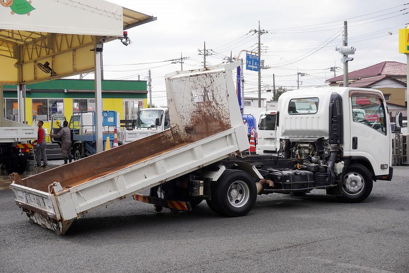エルフ　「ワイド」　強化　ローダーダンプ　新明和製　三方開　積載３７００ｋｇ　ダンプピン　ＥＴＣ　ＡＴ車！フロント画像