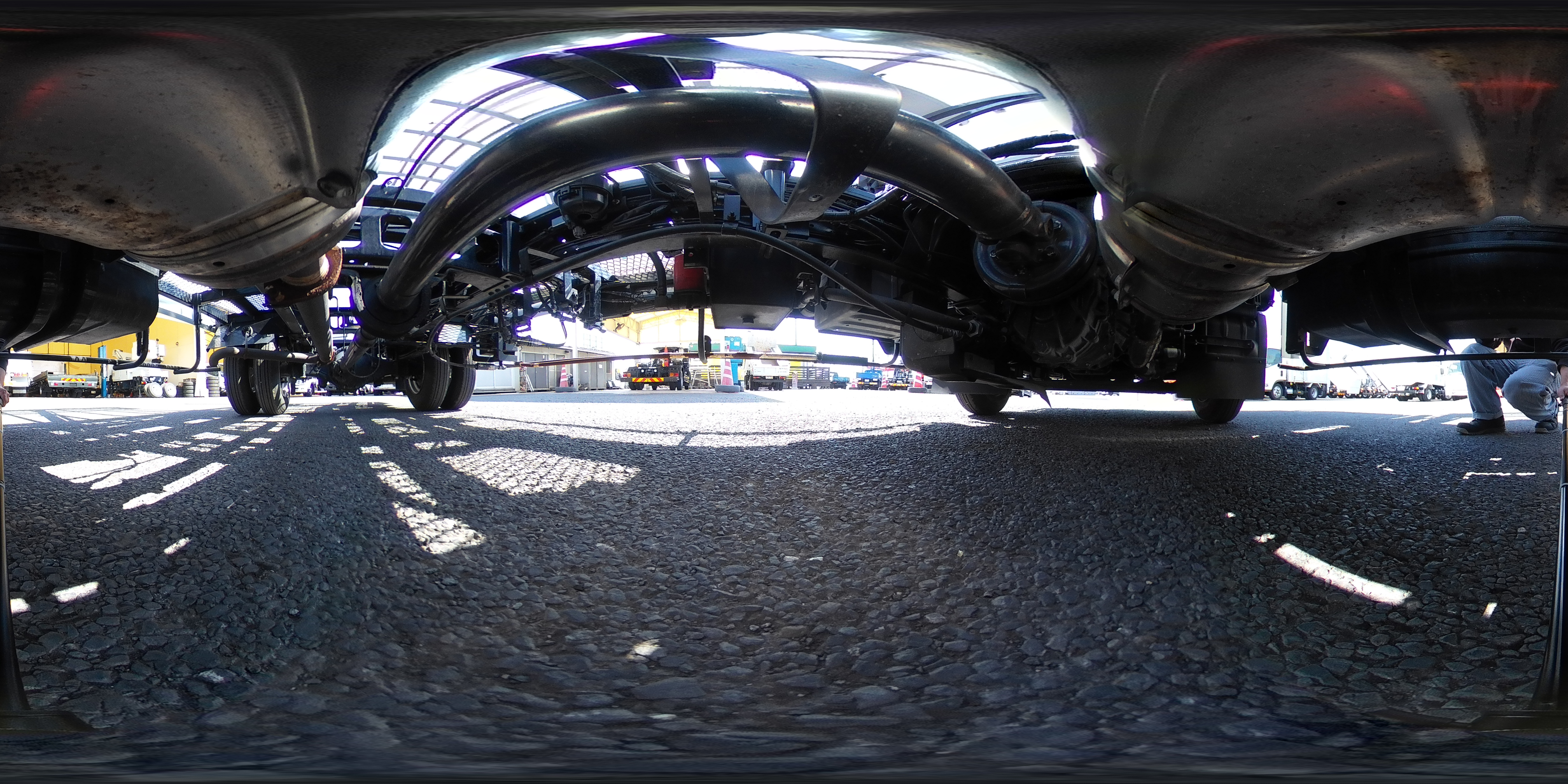 デュトロ　「ワイド超ロング」　キャリアカー　２台積　古河ユニック製　積載３４５０ｋｇ　ウインチ　ラジコン　油圧リアゲート　バックカメラ　ＥＴＣ　社外ナビ　左電格ミラー　坂道発進補助　電動パーキングブレーキ　フォグランプ　６速ＭＴ！　車検「Ｒ８年６月まで！」　AK1