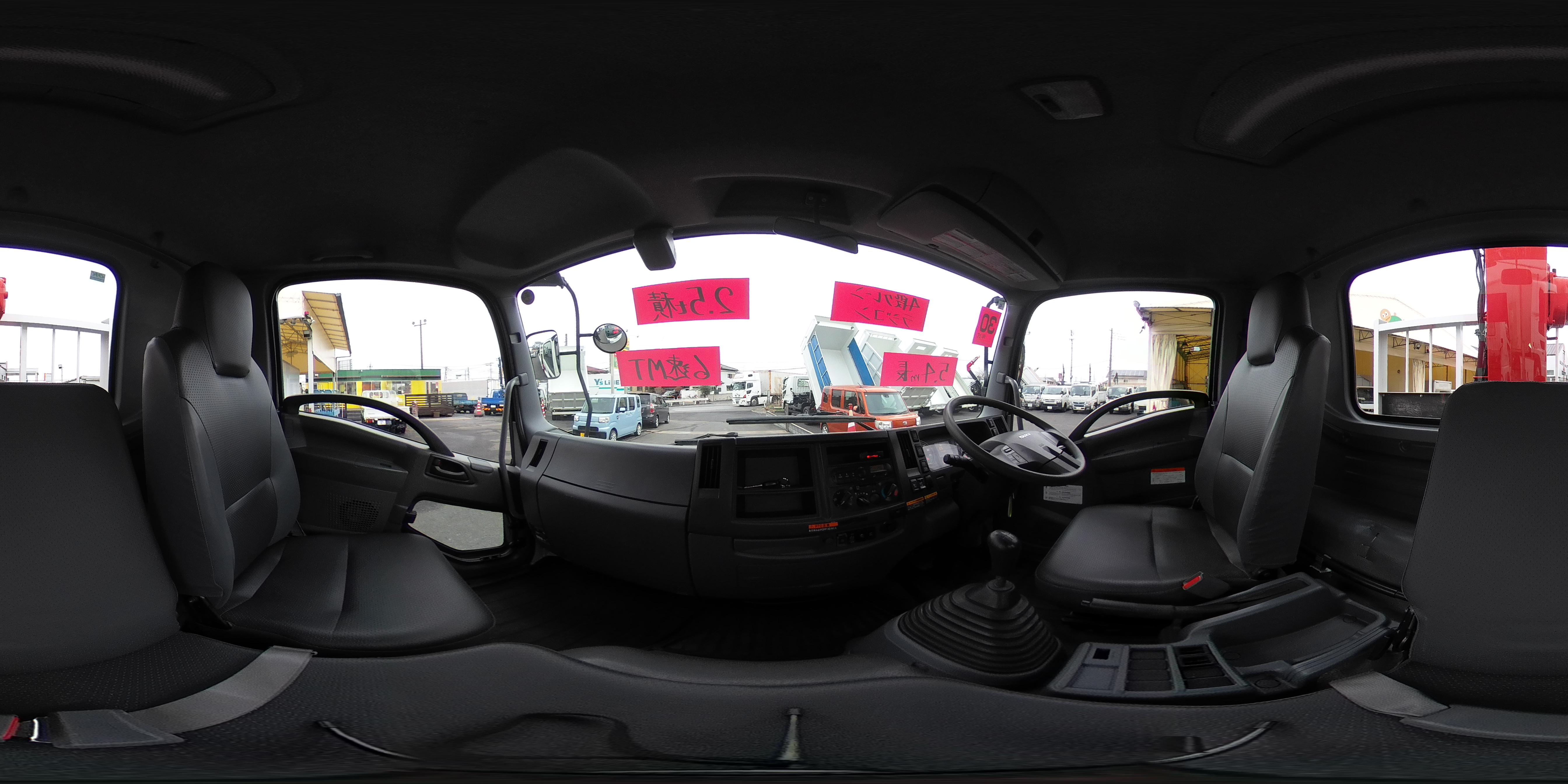 フォワード　４トン　「標準幅　ベッドレス」　４段クレーン　積載２５００ｋｇ　古河ユニック製　５．４ｍ長　ラジコン　フックイン　２．９３ｔ吊　セイコーラック　ロープ穴３対　床フック４対　ＥＴＣ　坂道発進補助　衝突軽減ブレーキ　車線逸脱警報　６速ＭＴ！0