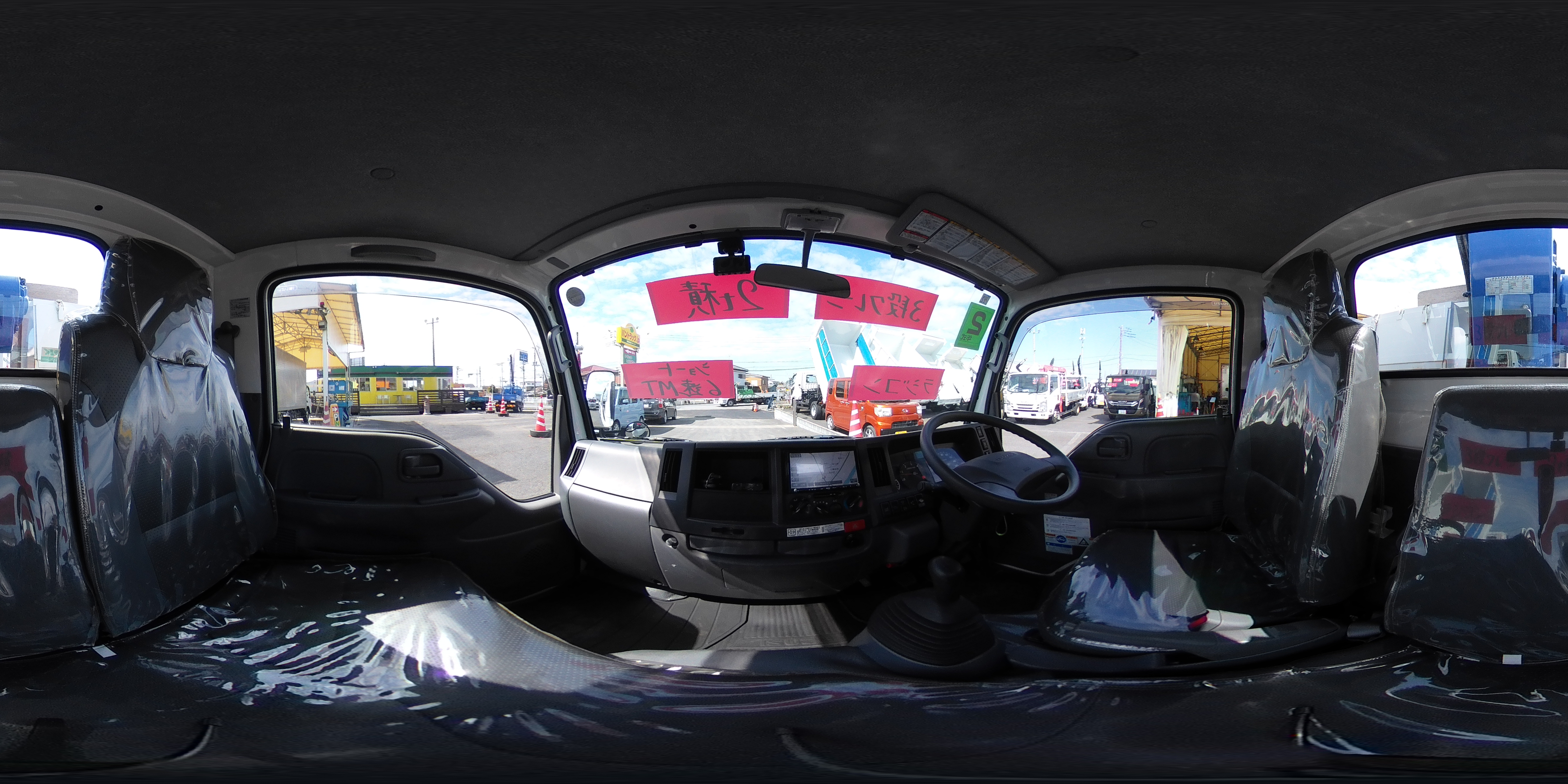 エルフ　「標準幅　ショート」　３段クレーン　積載２０００ｋｇ　タダノ製　ラジコン　フックイン　２．５３ｔ吊　荷台鉄板張り　鳥居シマ板張り＆左右工具箱　ロープ穴４対　社外ナビ　フルセグＴＶ　ＥＴＣ　左電格ミラー　坂道発進補助　ビニールシートカバー　フォグランプ　低走行！６速ＭＴ！　AK0