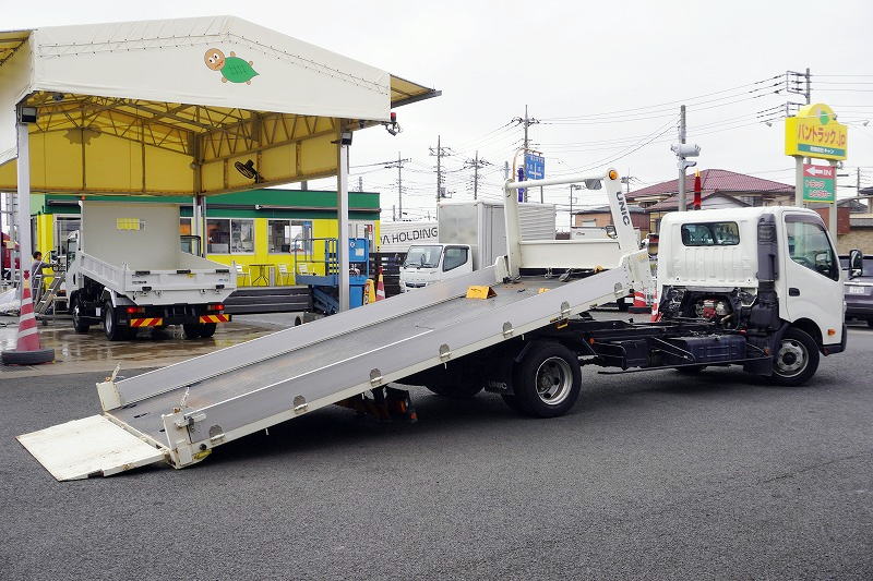 ダイナ　「ワイド超ロング」　セーフティーローダー　一般用　古河ユニック製　積載３５００ｋｇ　アルミブロック　ウインチ　ラジコン無し　床フック　左電格ミラー　低走行！６速ＭＴ！　車検「Ｒ８年９月まで！」フロント画像