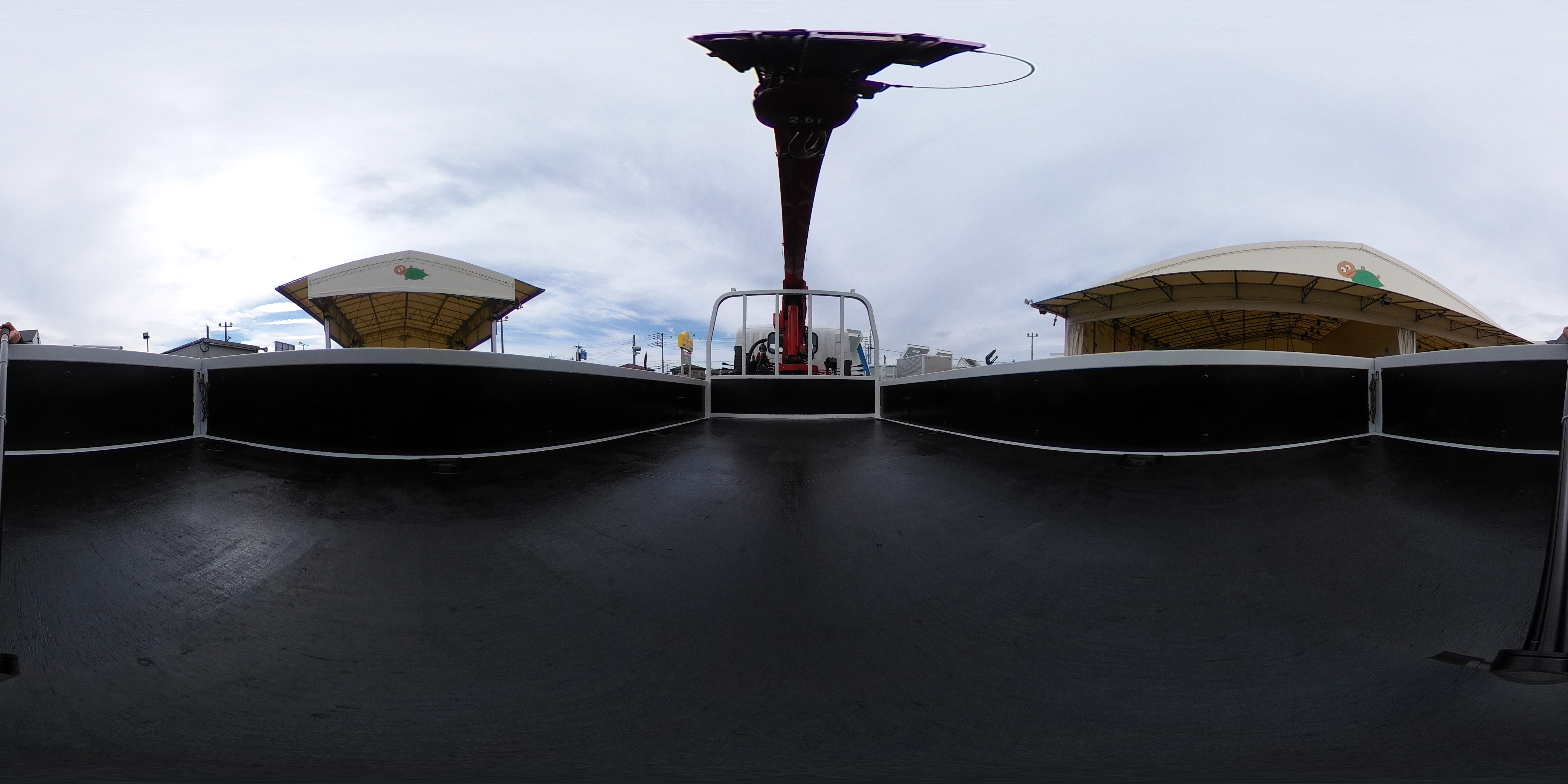 エルフ　「４ＷＤ　標準幅　ロング」　４段クレーン　積載２０００ｋｇ　古河ユニック製　ラジコン　フックイン　２．６３ｔ吊　セイコーラック　左電格ミラー　坂道発進補助　フォグランプ　５速ＭＴ！　車検「Ｒ８年５月まで！」2