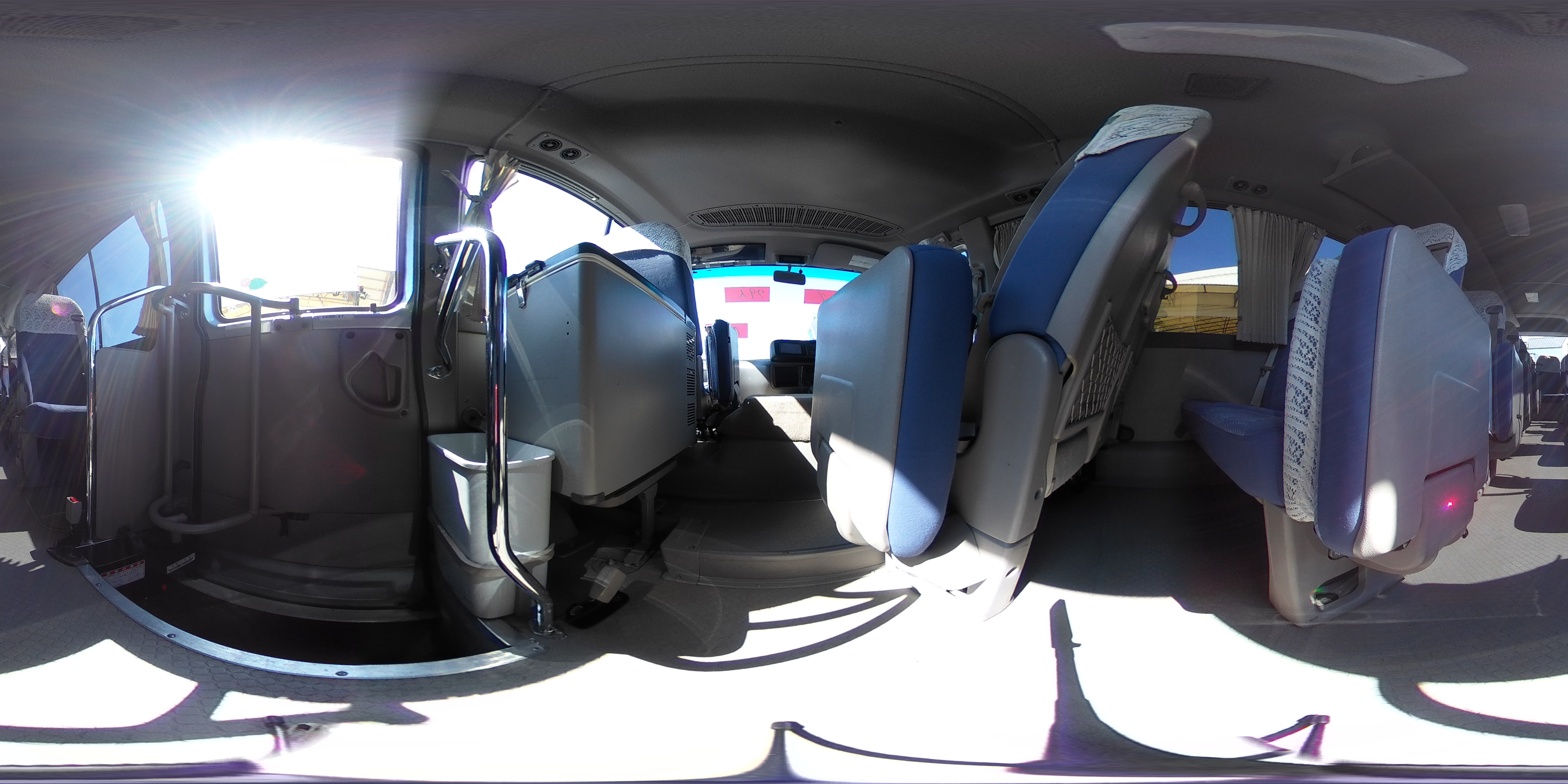 日野　リエッセⅡ　「ロング」　マイクロバス　２９人乗り　自動ドア　モケットシート　リクライニング機能　ルームラック　冷蔵庫　マイク　純正ナビ　バックカメラ　ＥＴＣ　左電格ミラー　オートエアコン　フォグランプ　ＡＴ車！　AK0