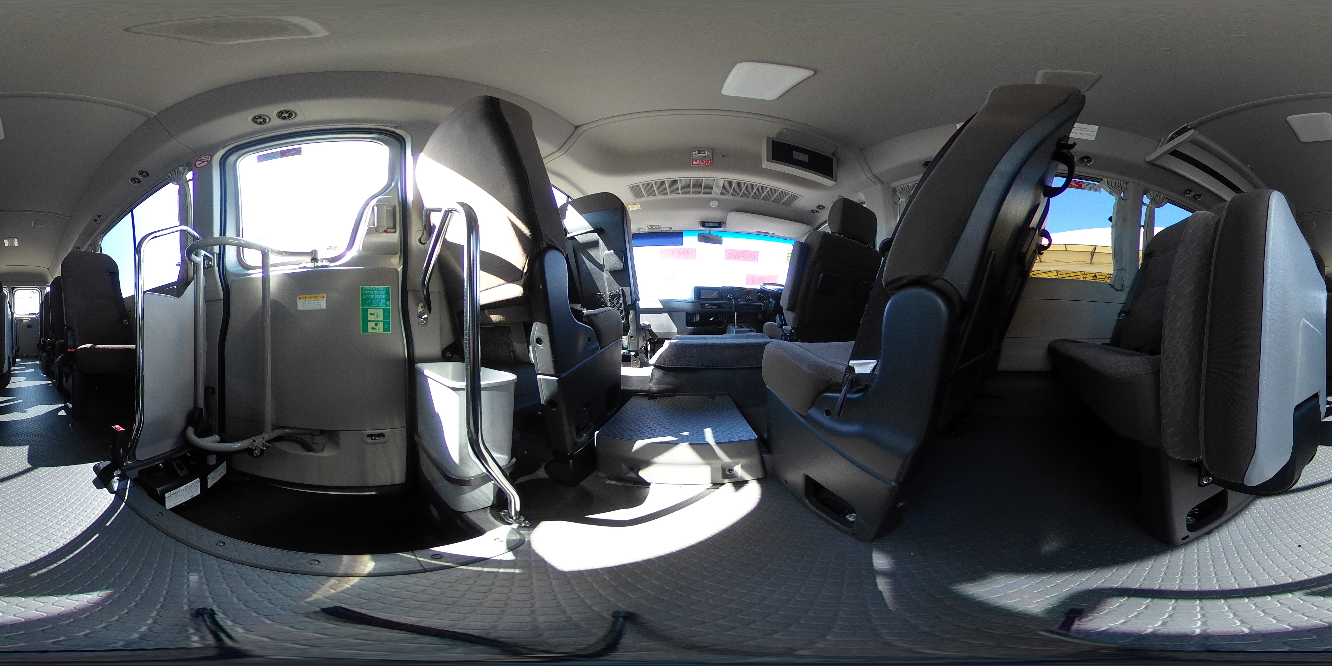 トヨタ　コースター　「ロング」　ＧＸ　マイクロバス　２４人乗り　自動ドア　リア観音ドア「荷室スペース」　オートステップ　後席モニター　マイク　リーフサス　モケットシート　リクライニング　純正ナビ　フルセグＴＶ　バックカメラ　オートエアコン　左電格ミラー　高年式！ＡＴ車！　車検「Ｒ８年１０月まで！」1