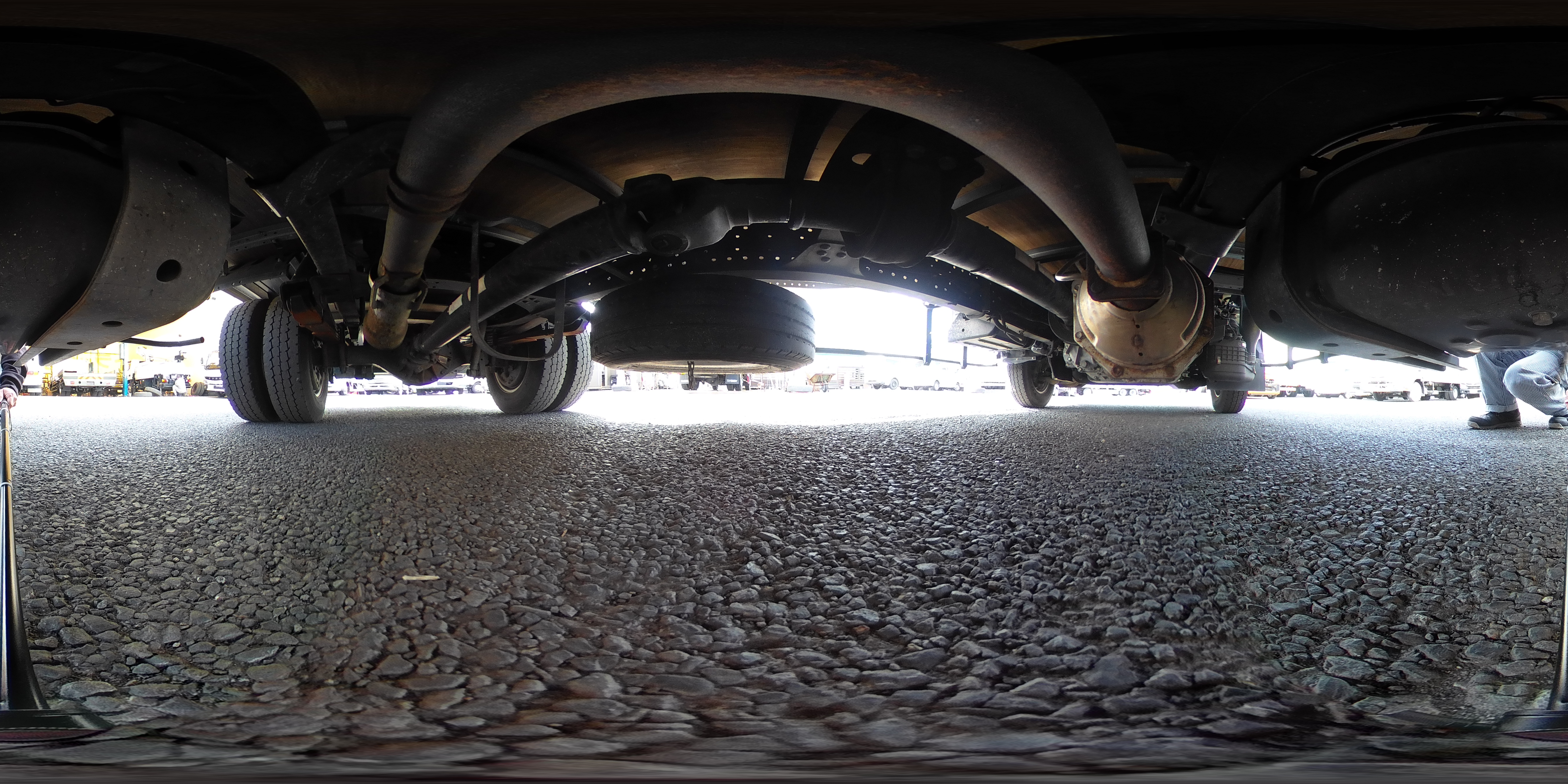 エルフ 「ワイドロング」 アルミバン 積載2000kg 左右サイドドア パワーゲート リア観音扉 ラッシング3段 荷台鉄板張り 導風板 バックカメラ ETC 左電格ミラー 坂道発進補助 日本フルハーフ製 6速MT!1