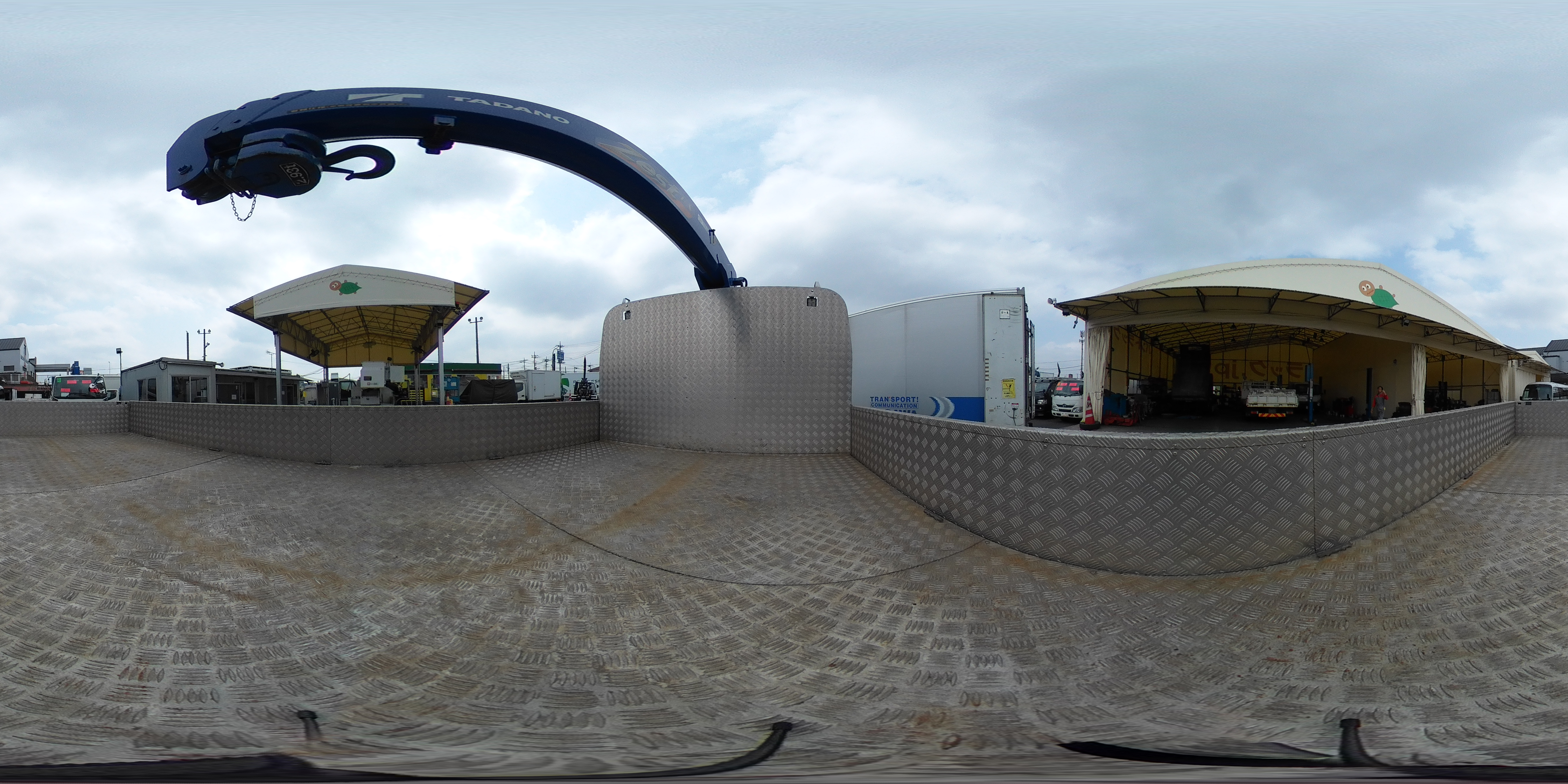 ダイナ　「ワイド超ロング」　３段クレーン　積載３５００ｋｇ　タダノ製　ラジコン　フックイン　２．９３ｔ吊　セイコーラック　荷台、鳥居、アオリ内側シマ板張り　落とし込みフック　ステンレス工具箱　フォグランプ　クリアランスソナー　両側電格ミラー　バックカメラ　社外ナビ　フルセグＴＶ　ＥＴＣ　スマートキー　メッキパーツ　電動パーキングブレーキ　衝突軽減ブレーキ　車線逸脱警報　低走行！６速ＭＴ！　車検「Ｒ８年１２月まで！」　AK2