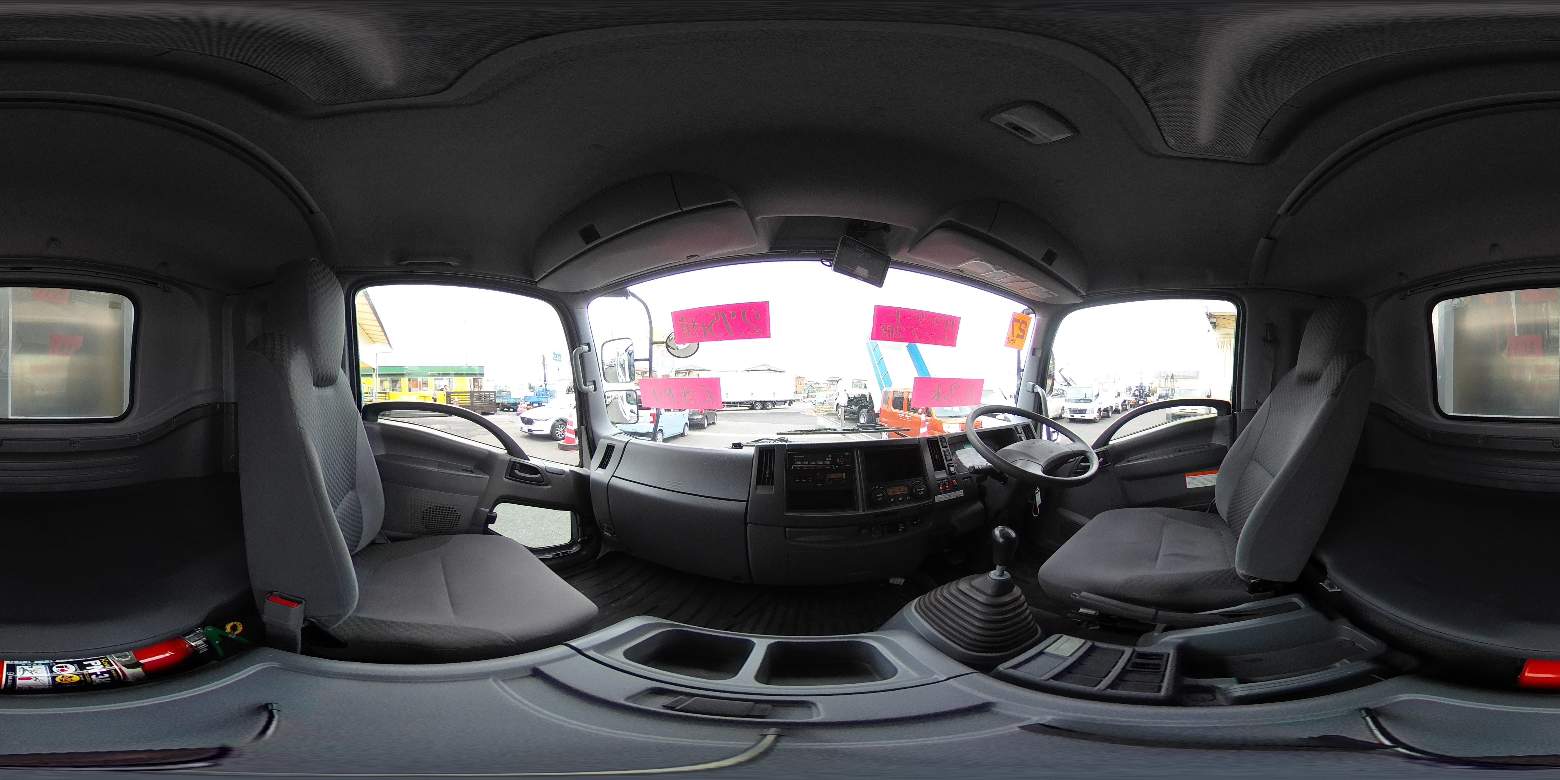 フォワード　４トン　「標準幅　ベッド付き」　アルミウイング　積載２７５０ｋｇ　リーフサス　跳ね上げ式パワーゲート付き　６．２ｍ長　ラッシング２段　導風板　バックカメラ　ＥＴＣ　セイコーラック　パブコ製　６速ＭＴ！1