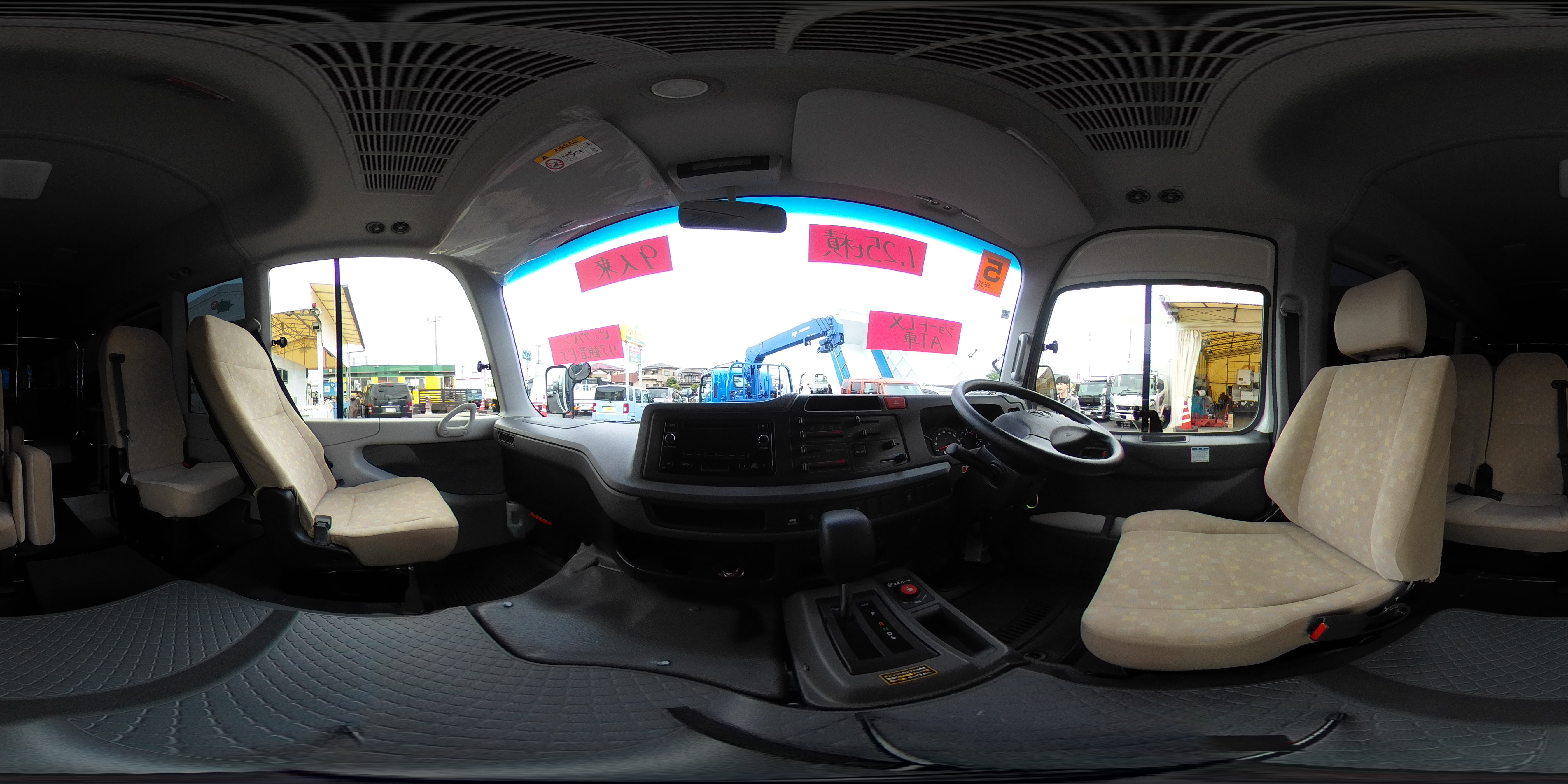 トヨタ　コースター　「ショート　ＬＸ」　ビッグバン　９人乗り　積載１２５０ｋｇ　手動ドア　リア観音扉　リアステップ　モケットシート　ＥＴＣ２．０　左電格ミラー　フォグランプ　高年式！低走行！ＡＴ車！！1