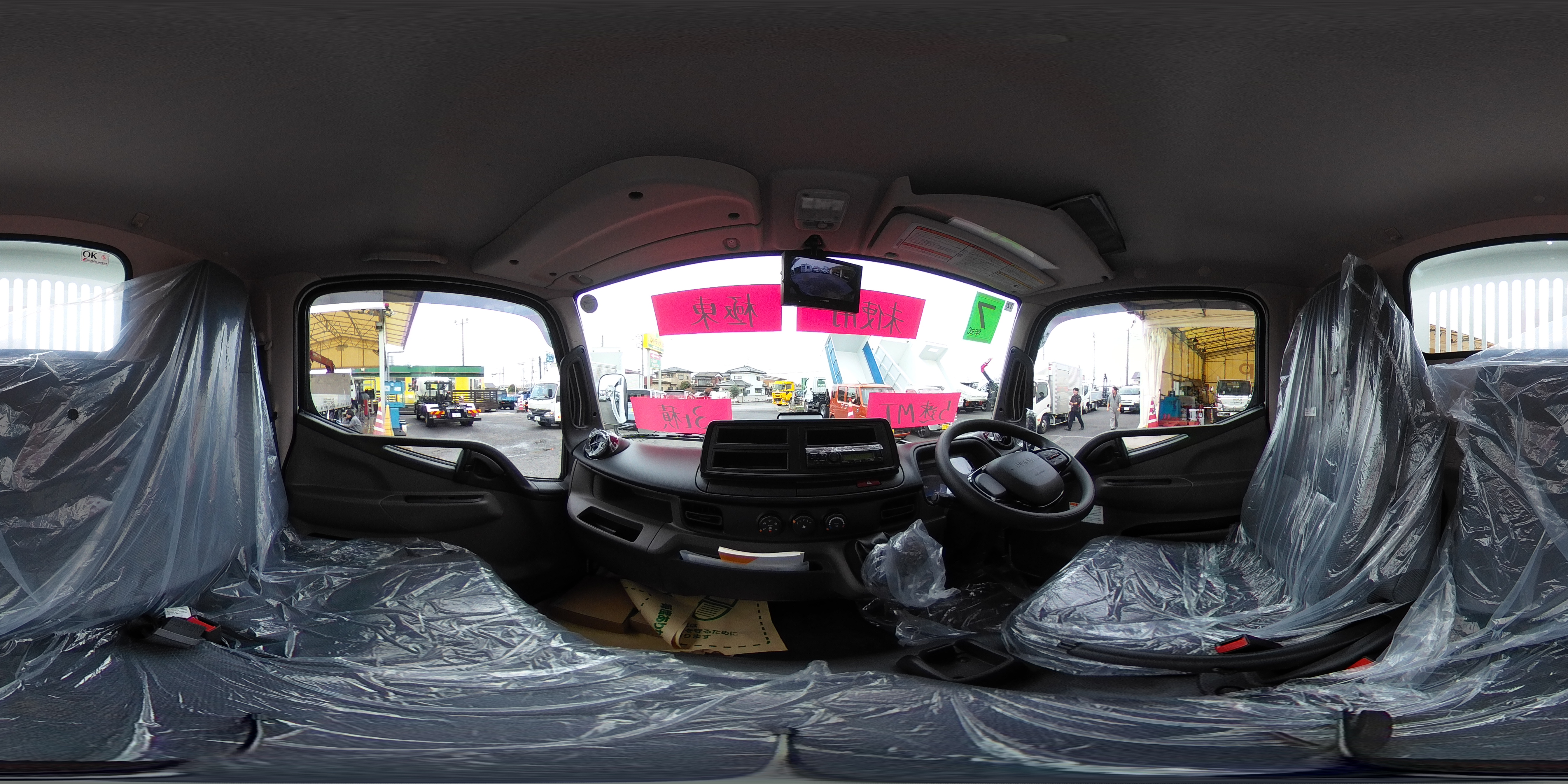 （未使用）　キャンター　強化ダンプ　極東製　積載３０００ｋｇ　三方開　全低床　スマートキー　左電格ミラー　坂道発進補助　バックカメラ　ＬＥＤヘッドライト＆フォグランプ　衝突軽減ブレーキ　車線逸脱警報　５速ＭＴ！車検「Ｒ９年１２月まで！」　AK1