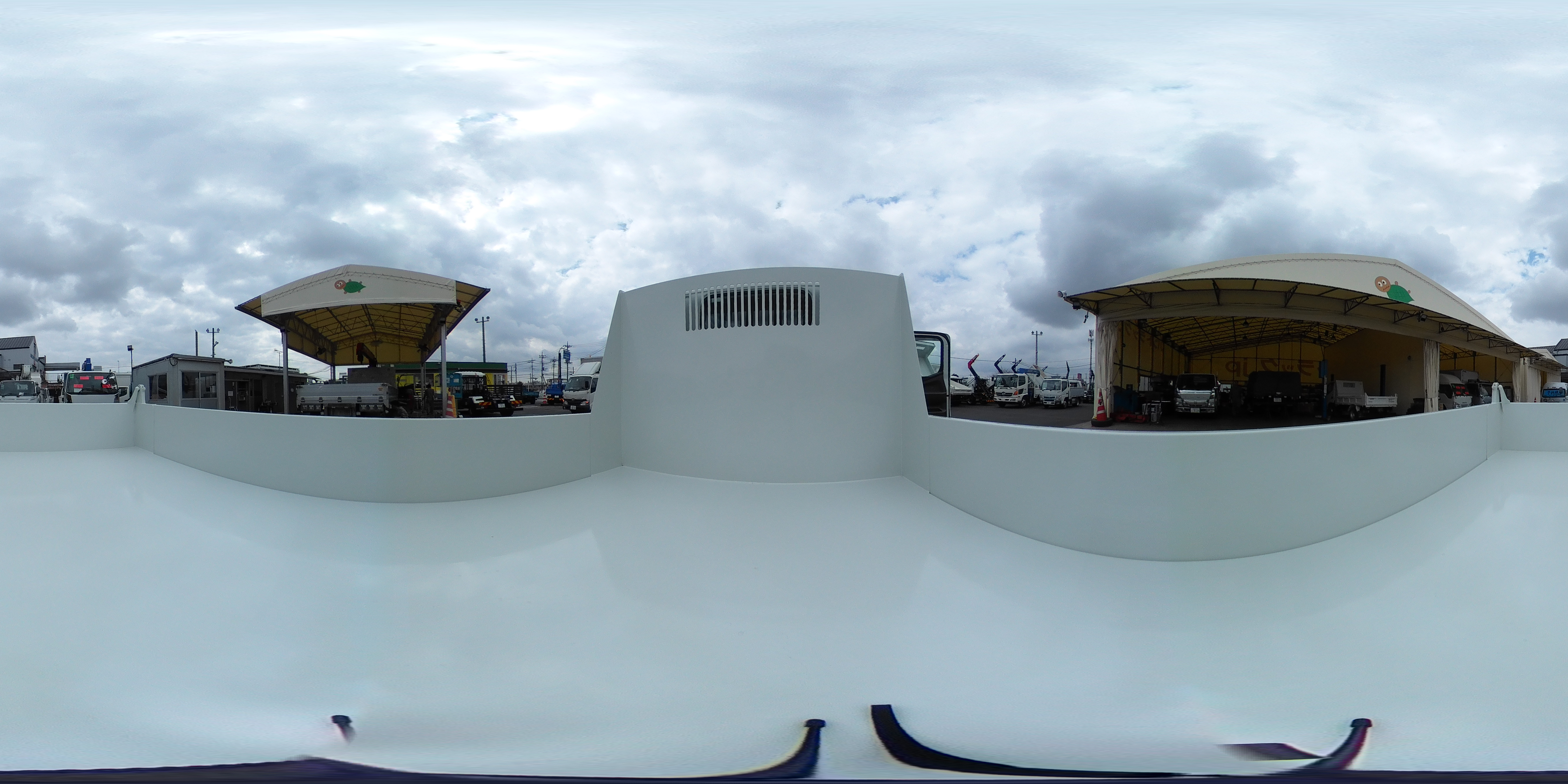 （未使用）　キャンター　強化ダンプ　極東製　積載３０００ｋｇ　三方開　全低床　スマートキー　左電格ミラー　坂道発進補助　バックカメラ　ＬＥＤヘッドライト＆フォグランプ　衝突軽減ブレーキ　車線逸脱警報　５速ＭＴ！車検「Ｒ９年１２月まで！」　AK2