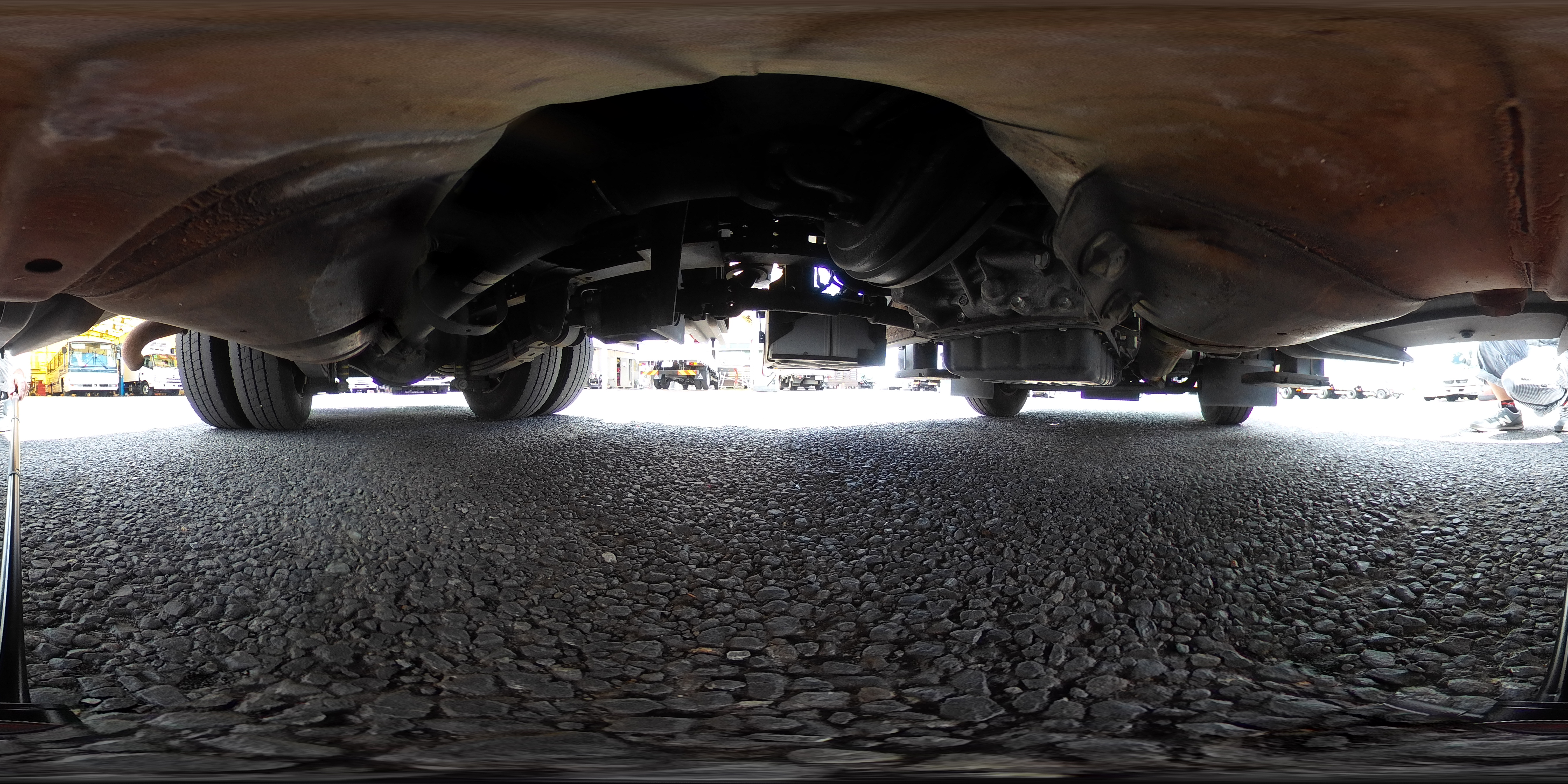 デュトロ　高所作業車　アイチ製（ＳＨ１０Ａ）　最大地上高９．９ｍ　ＦＲＰバケット　バケット積載荷重２００ｋｇ　積載２５０ｋｇ　工具入れ　ジョイスティックタイプ　アワーメーター：６３９５ｈ　左電格ミラー　電動パーキングブレーキ　社外ナビ　フォグランプ　衝突軽減ブレーキ　車線逸脱警報　電気工事仕様！ＡＴ車！1