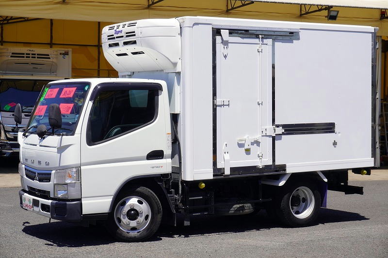 キャンター　１０尺　冷蔵冷凍車　積載２０００ｋｇ　東プレ製　サイドドア　－３０度設定　ラッシング１段　荷台ステンレス張り　スノコ付き　エアリブ　９０度ストッパー　左電格ミラー　バックカメラ　ＥＴＣ２．０　衝突軽減ブレーキ　車線逸脱警報　ＡＴ車！