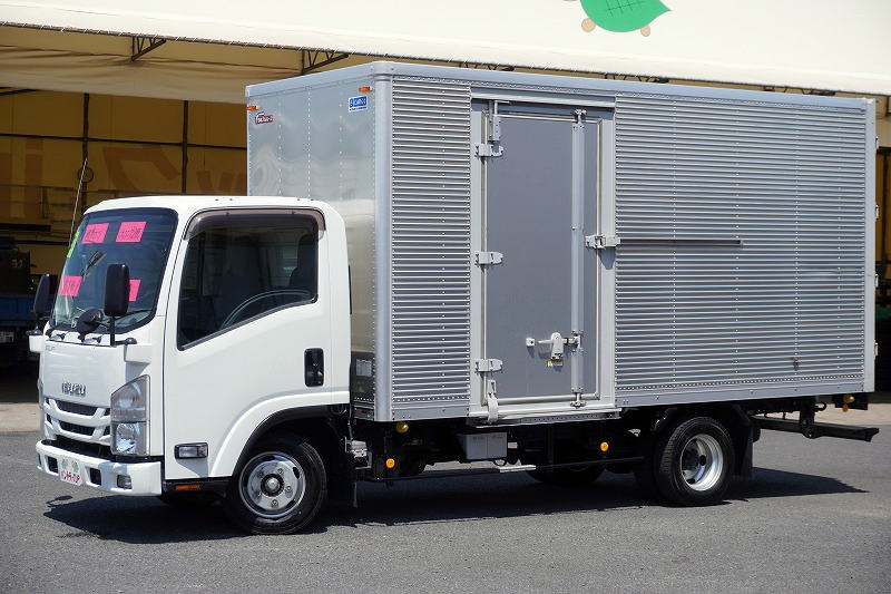 エルフ 「標準幅 ロング」 アルミバン 積載2000kg サイドドア ラッシング2段 バックカメラ 社外ナビ ETC2.0 左電格ミラー フォグランプ 90度ストッパー 日本フルハーフ製 AT車!フロント画像