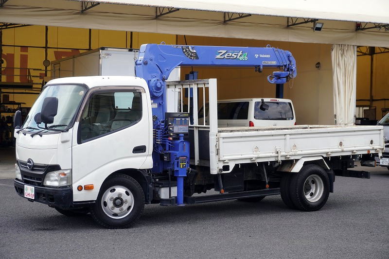デュトロ　「標準幅　ロング」　４段クレーン　積載３０００ｋｇ　タダノ製　ラジコン　フックイン　２．６３ｔ吊　鳥居下部鉄板張り　セイコーラック　ロープ穴４対　ＡＴ車！