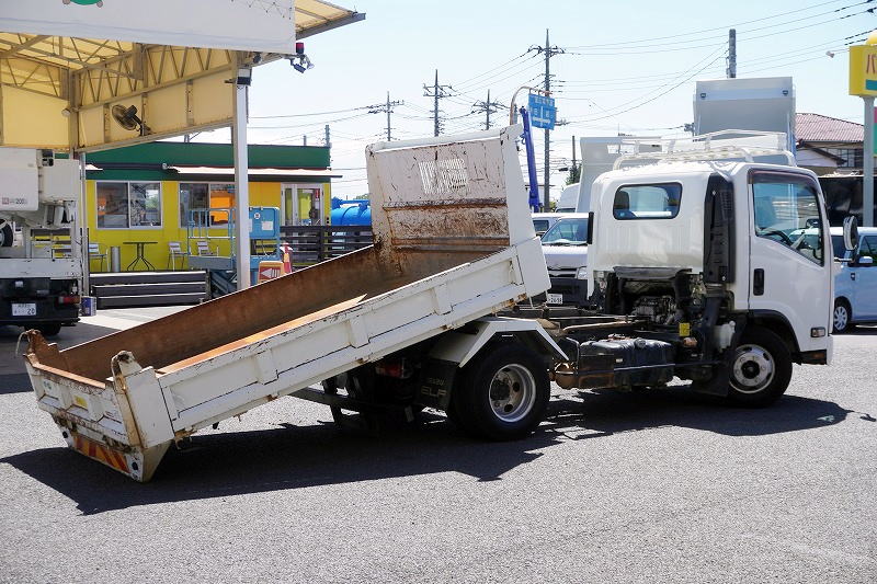 エルフ　「ワイド」　強化　ローダーダンプ　花見台製　三方開　積載３９００ｋｇ　ルーフキャリア　鳥居アングル補強　ダンプピン　坂道発進補助　フォグランプ　６速ＭＴ！