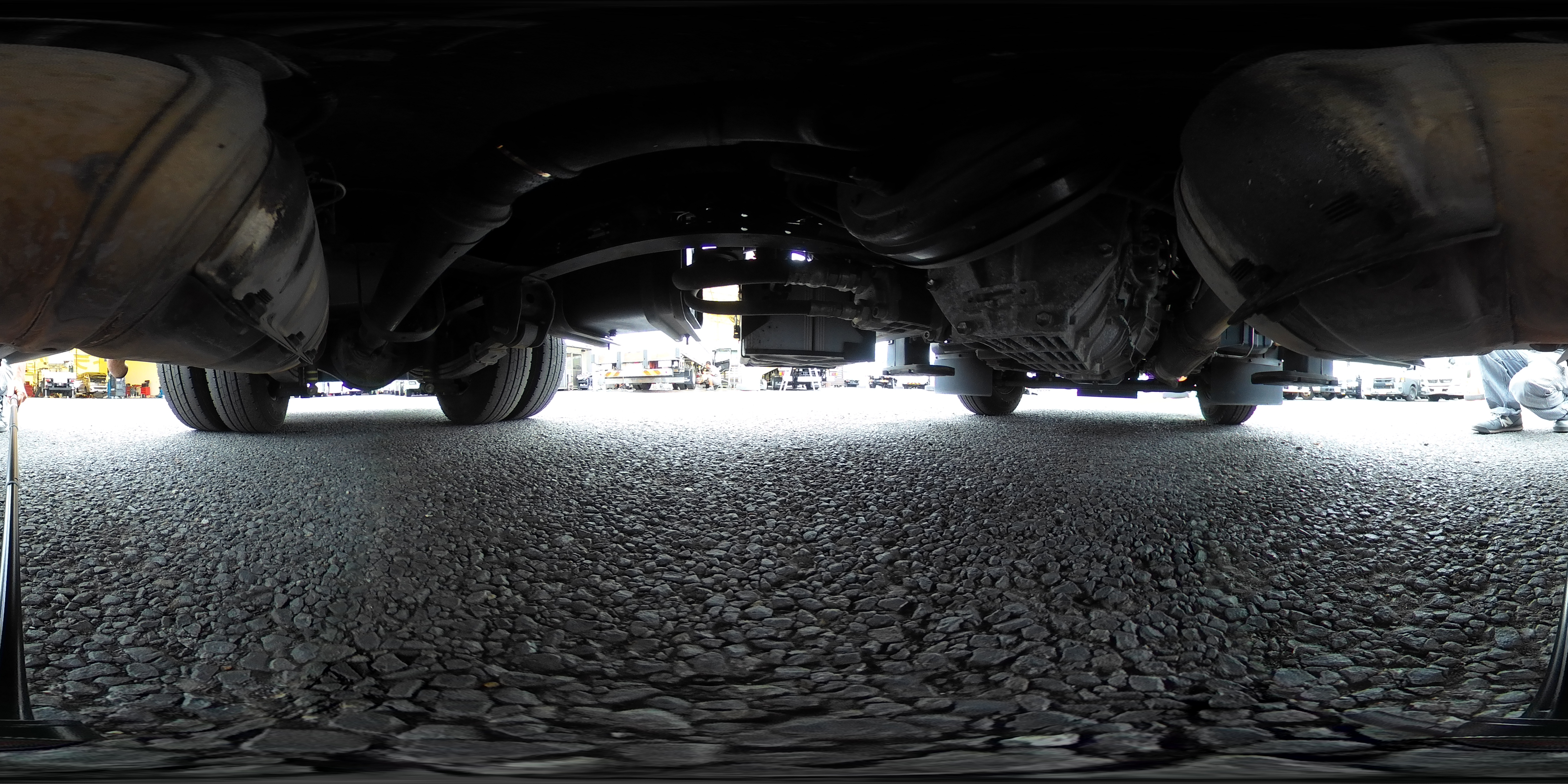 デュトロ　高所作業車　アイチ製（ＳＨ１０Ａ）　最大地上高９．９ｍ　ＦＲＰバケット　バケット積載荷重２００ｋｇ　積載２５０ｋｇ　工具入れ　ジョイスティックタイプ　アワーメーター：１７８５ｈ　ブーム自動格納　左電格ミラー　坂道発進補助　電動パーキングブレーキ　ＬＥＤフォグランプ　衝突軽減ブレーキ　車線逸脱警報　電気工事仕様！５速ＭＴ！1