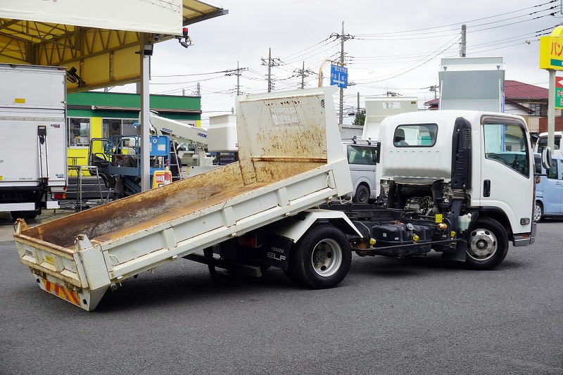 エルフ　「ワイド」　強化　ローダーダンプ　花見台製　三方開　積載３９００ｋｇ　スライド用ラジコン　ダンプピン　左電格ミラー　坂道発進補助　キーレス　フォグランプ　メッキパーツ　６速ＭＴ！