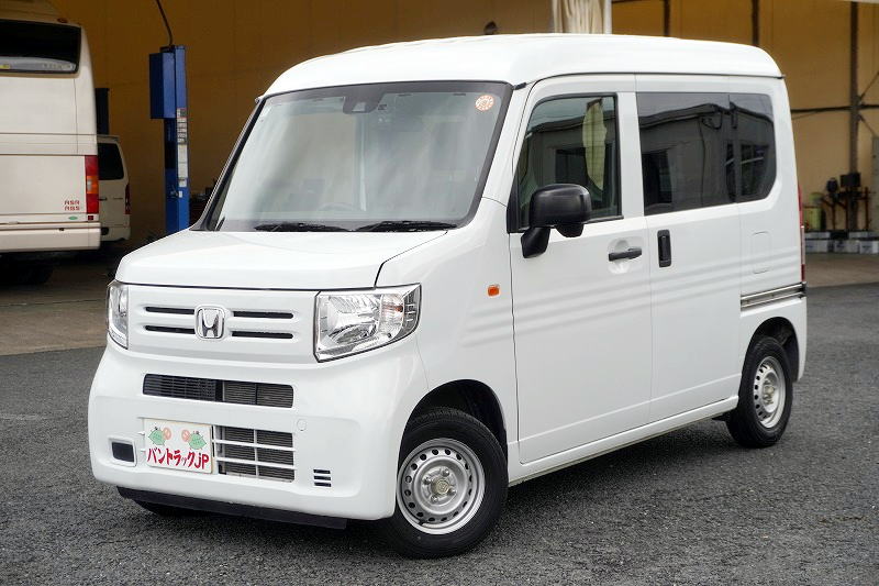 Ｎ－ＶＡＮ　「Ｇ」　ホンダセンシング　５ドア　ガソリン　２～４人乗り　積載３５０ｋｇ　バックカメラ　社外ナビ　ＥＴＣ　フルセグＴＶ　キーレス　オートエアコン　衝突軽減ブレーキ　車線逸脱警報　ＣＶＴ車！　車検「Ｒ９年７月まで！」フロント画像