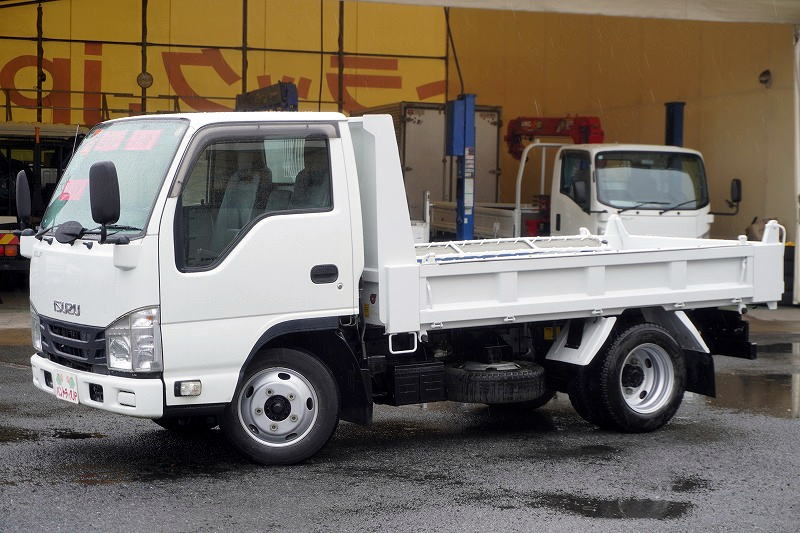 エルフ 強化ダンプ 新明和製 積載2000kg 三方開 手動コボレーン ダンプピン フルフラットロー ETC AT車!フロント画像