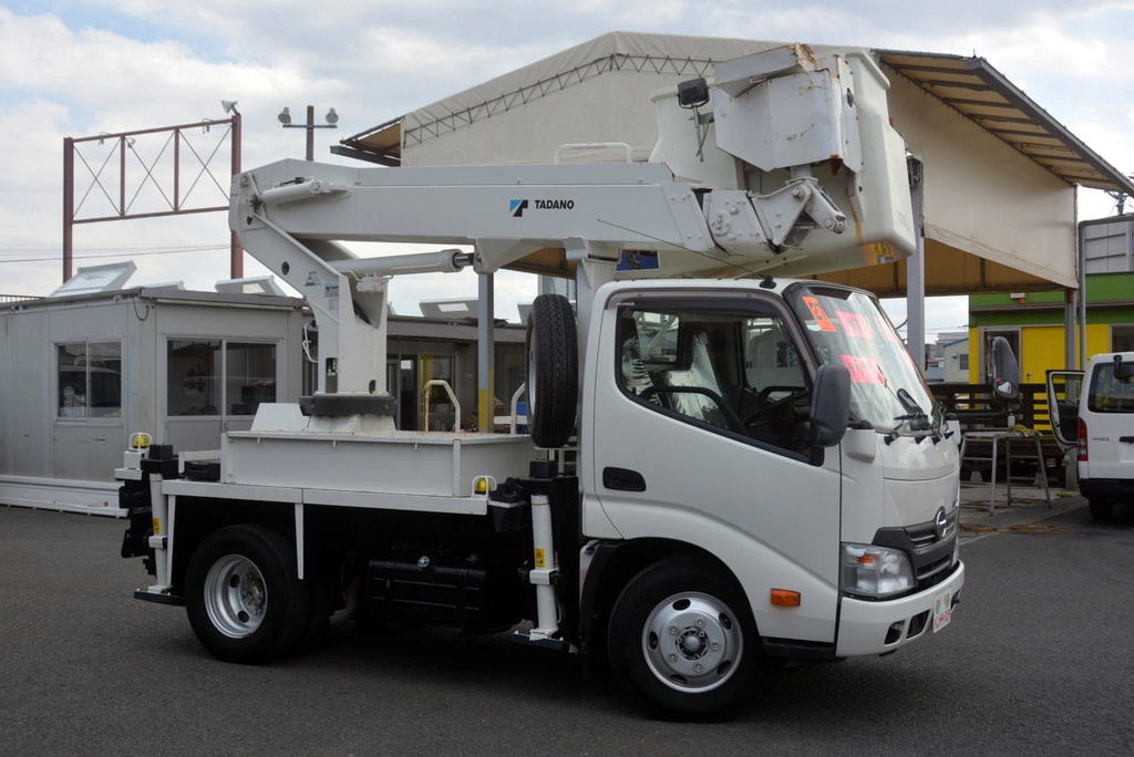 デュトロ　高所作業車　タダノ製（ＡＴ－１２１）　最大地上高１１．９ｍ　ＦＲＰバケット　バケット積載荷重２００ｋｇ　アワーメーター：１１０８．６ｈ　５速ＭＴ！3