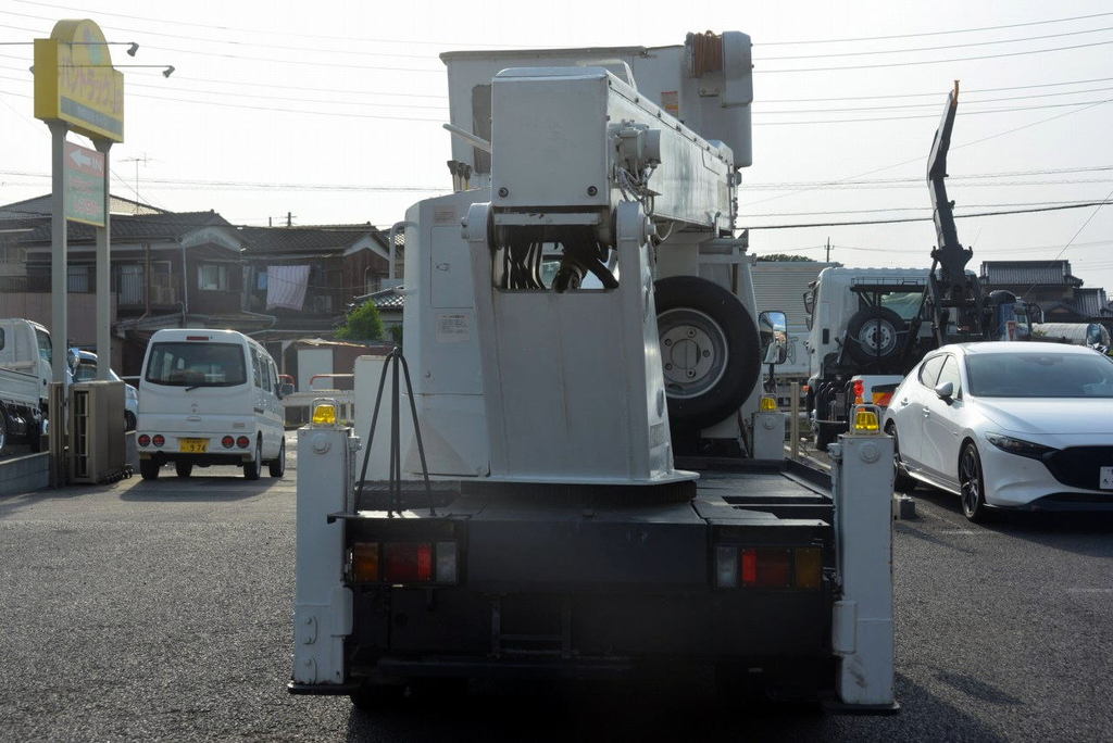 エルフ　高所作業車　タダノ製（ＡＴ－１４１ＴＥ）　最大地上高１４ｍ　ＦＲＰバケット　バケット積載荷重２００ｋｇ　ＥＴＣ　６速MT！1