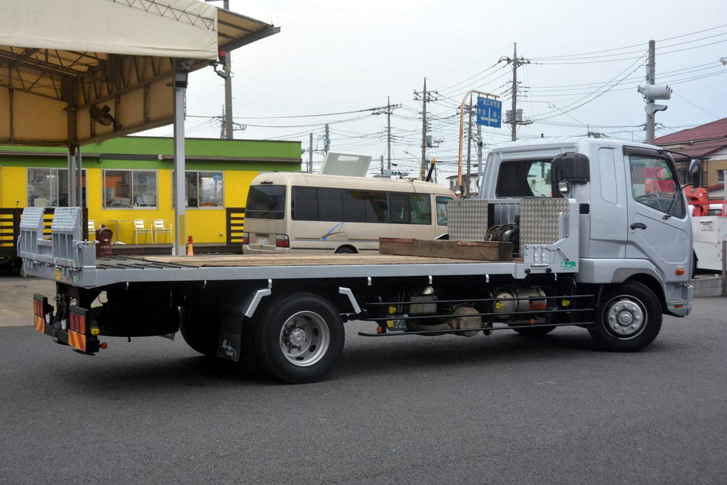 ファイター　増トン　「標準幅　ベッド付き」　セーフティーローダー　花見台製　積載７２００ｋｇ　ウインチ　６速ＭＴ！「車検Ｒ４年５月迄！」6