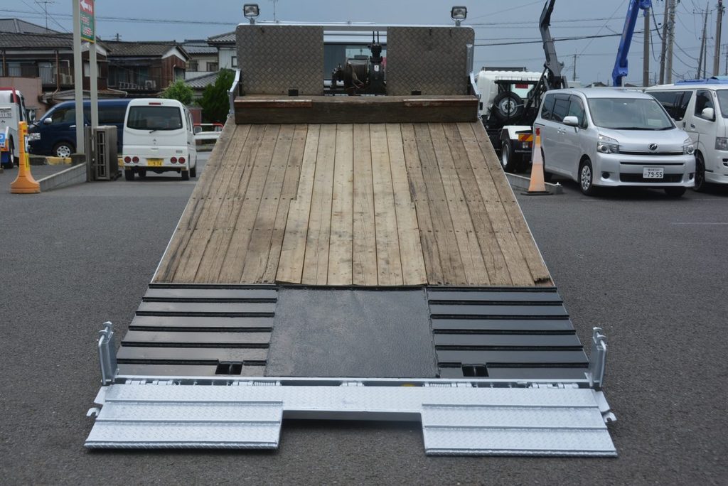 ファイター　増トン　「標準幅　ベッド付き」　セーフティーローダー　花見台製　積載７２００ｋｇ　ウインチ　６速ＭＴ！「車検Ｒ４年５月迄！」26