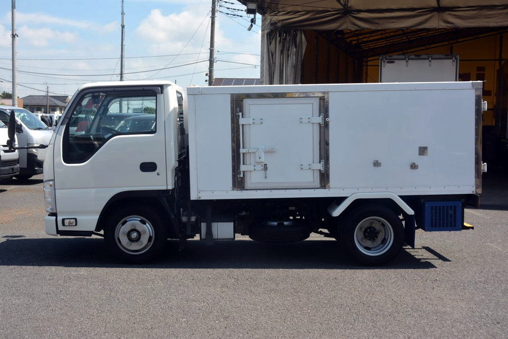 エルフ　１０尺　冷蔵冷凍車　低箱　積載１５００ｋｇ　東プレ製　サイドドア　－３０℃設定　スタンバイ装置　低温　ＡＴ車！　車検付「令和３年１０月」まで！ 03081