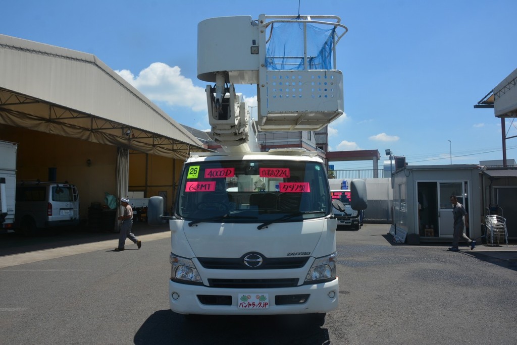 デュトロ　「ワイド」　高所作業車　タダノ製（ＡＴ－２２０ＴＧ）　最大地上高２２．３ｍ　鉄製バケット　バケット積載荷重２００ｋｇ　積載１５０ｋｇ　アワーメーター：１５５３．４ｈ　６速ＭＴ！0