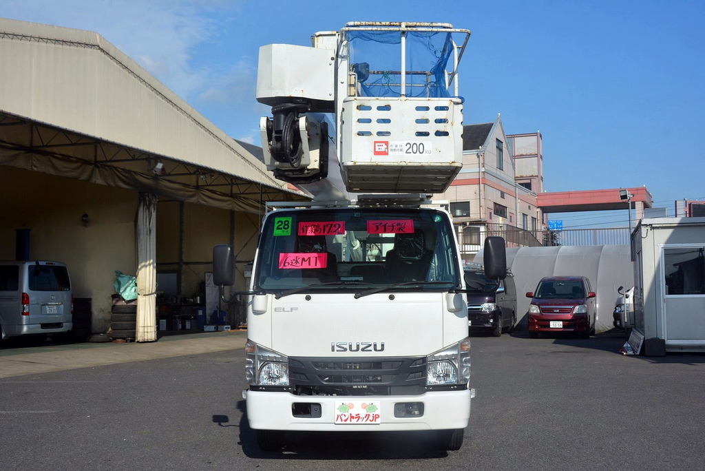 エルフ　高所作業車　アイチ製（ＳＫ１７Ａ）　最大地上高１７．１ｍ　鉄製バケット　バケット積載荷重２００ｋｇ　積載１５０ｋｇ　アワーメーター：１３７４ｈ　６速ＭＴ！0