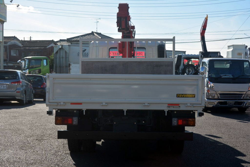 デュトロ　「ワイドロング」　３段クレーン　積載３０００ｋｇ　古河ユニック製　ラジコン　フックイン　２．６ｔ吊　ロープ穴３対　セイコーラック　左電格ミラー　ワンオーナー！ＡＴ車！ 05382