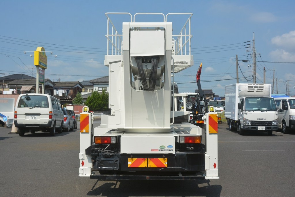 デュトロ　「ワイド超ロング」　高所作業車　タダノ製（ＡＴ－２００Ｓ）　スーパーデッキ　重荷重型　最大地上高１９．７ｍ　バケット積載荷重１０００ｋｇ　アワーメーター：２２５７．３ｈ　６速ＭＴ！2