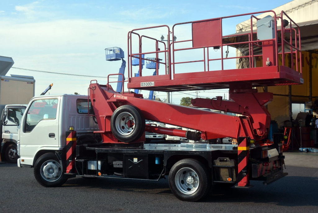 エルフ　高所作業車　タダノ製（ＡＴ１２０Ｓ）　スーパーデッキ　重荷重型　最大地上高１２ｍ　バケット積載荷重１０００ｋｇ　アワーメーター：３１３３．７ｈ　６速ＭＴ！5