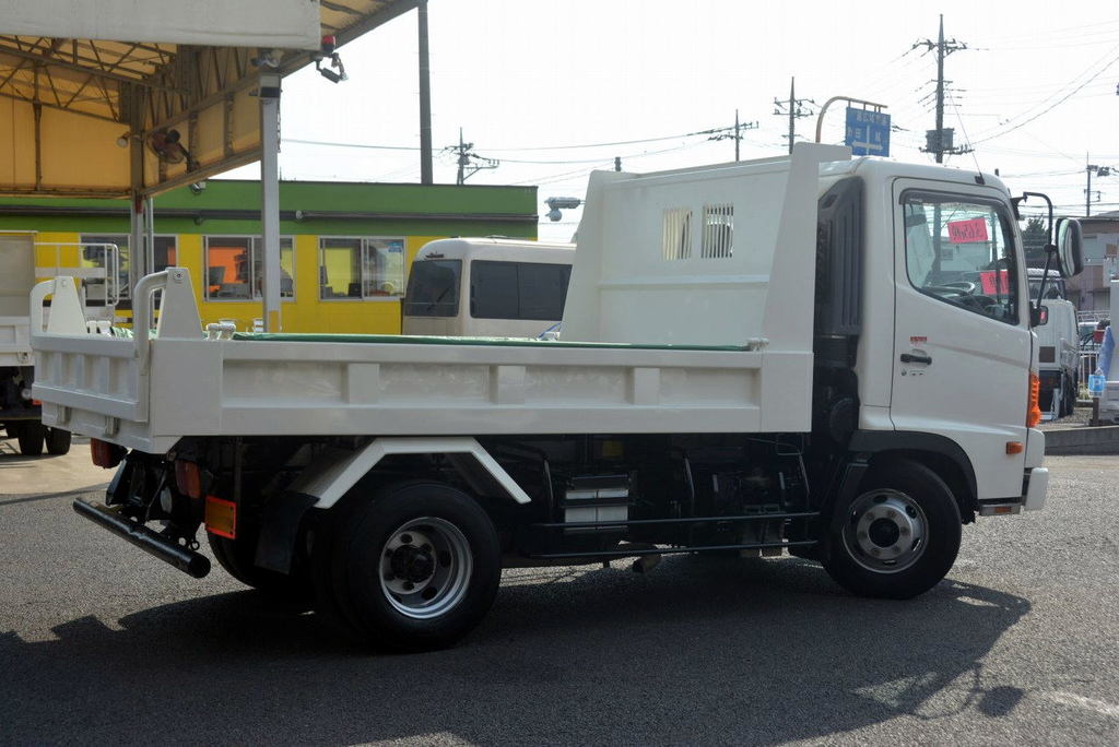 レンジャー　４トン　「ベッドレス」　強化ダンプ　一方開　極東製　積載３６５０ｋｇ　手動式コボレーン　鳥居アングル補強　社外リアバンパー　フォグランプ　ＡＴ車！　4