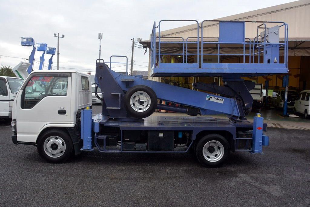 エルフ　高所作業車　タダノ製（ＡＴ１２０ＳＲ）　スーパーデッキ　重荷重型　最大地上高１２ｍ　バケット積載荷重１０００ｋｇ　アワーメーター：８７２０.９ｈ　ＥＴＣ　左電格ミラー　６速ＭＴ！1