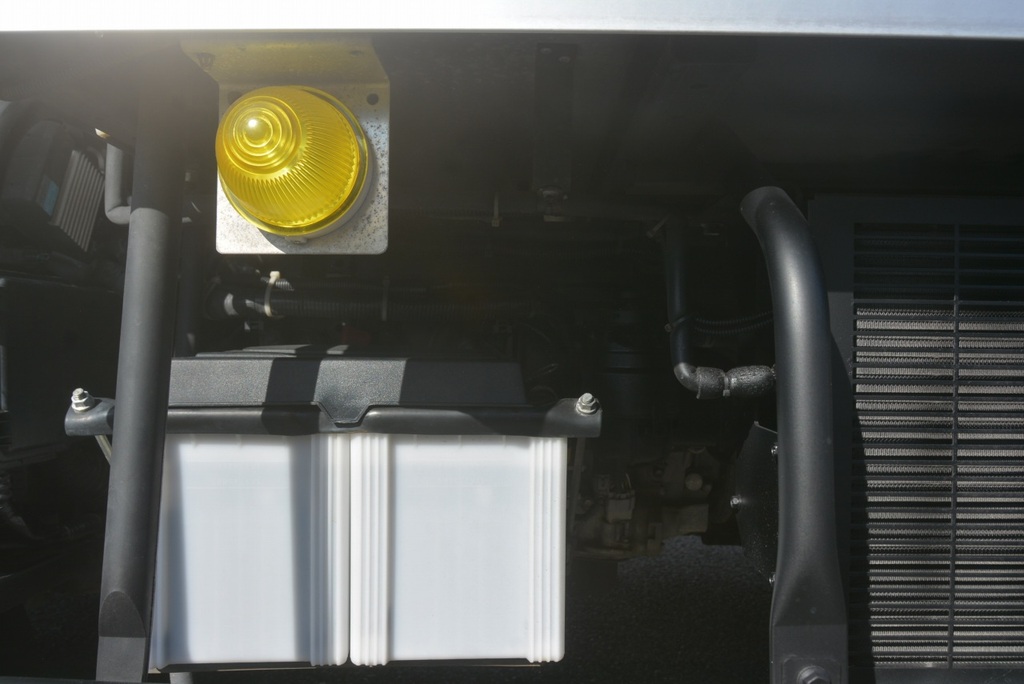 ダイナ　１０尺　冷蔵冷凍車　積載２０００ｋｇ　－７℃設定　デンソー製　全低床　ラッシング２段　バックモニター　ＡＴ車！準中型（５トン限定）免許対応！11
