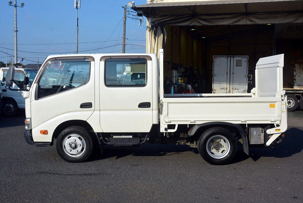 デュトロ　ダブルキャブ　平ボディー　積載２０００ｋｇ　極東製大型アーム式パワーゲート付き　６人乗り　パワーウインドウ　リアヒーター　ＥＴＣ　左電格ミラー　ワンオーナー！ＡＴ車！準中型（５トン限定）免許対応！6