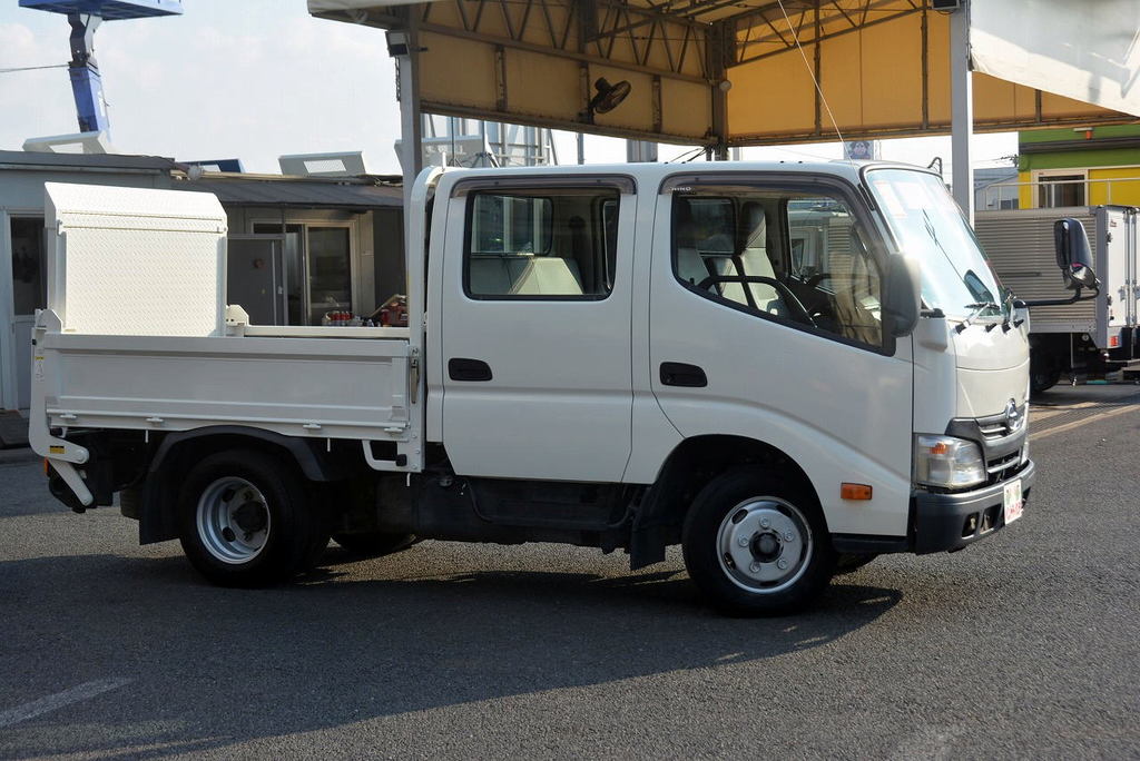 デュトロ　ダブルキャブ　平ボディー　積載２０００ｋｇ　極東製大型アーム式パワーゲート付き　６人乗り　パワーウインドウ　リアヒーター　ＥＴＣ　左電格ミラー　ワンオーナー！ＡＴ車！準中型（５トン限定）免許対応！7