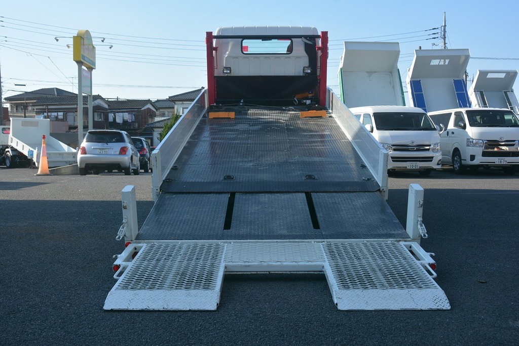 キャンター　「ワイド超ロング」　セルフローダー　ハイジャッキ　積載２０００ｋｇ　一般用　古河ユニック製　ラジコン　ウインチ　アルミブロック　５速ＭＴ！16