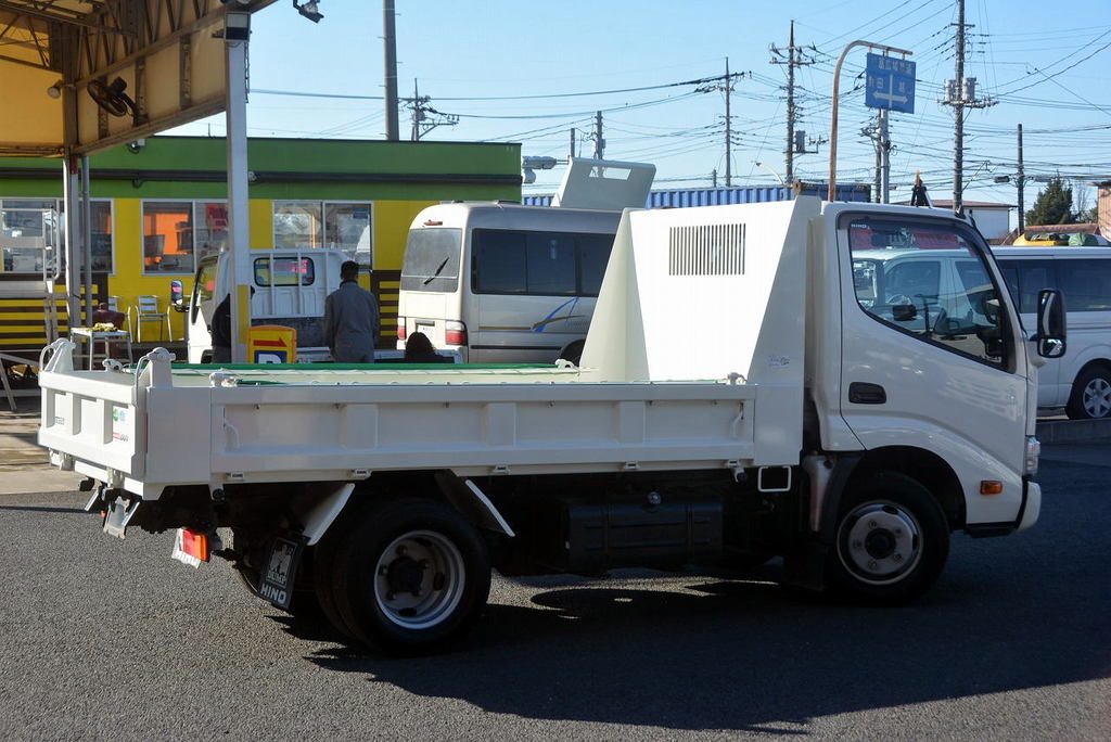 デュトロ　強化ダンプ　極東製　積載２０００ｋｇ　一方開　フルジャストロー　手動コボレーン　低走行！５速ＭＴ！5