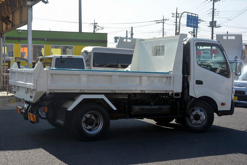 デュトロ　「ワイド」　強化　ローダーダンプ　積載３７００ｋｇ　三方開　新明和製　手動コボレーン　ダンプピン　スライド用ラジコン　６速ＭＴ！6