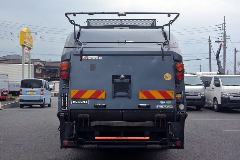 フォワード　増トン　「ベッドレス」　パッカー車　積載４１００ｋｇ　極東製　プレス式　８．７立米　連続動作　コンテナアーム　上物ハシゴ＆キャリア付き　メッキパーツ　６速ＭＴ！中型免許対応！2